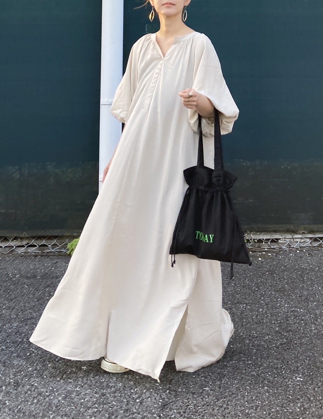 【コーナーズ/CORNERS】のCORNERS by KR 2wayバルーンスリーブワンピース インテリア・キッズ・メンズ・レディースファッション・服の通販 founy(ファニー) 　ファッション　Fashion　レディースファッション　Fashion for Women　ワンピース　Dresses　バランス　Balance, Style Balance　ライトベージュ|ID: prp329100004800006 ipo3291000000034929322