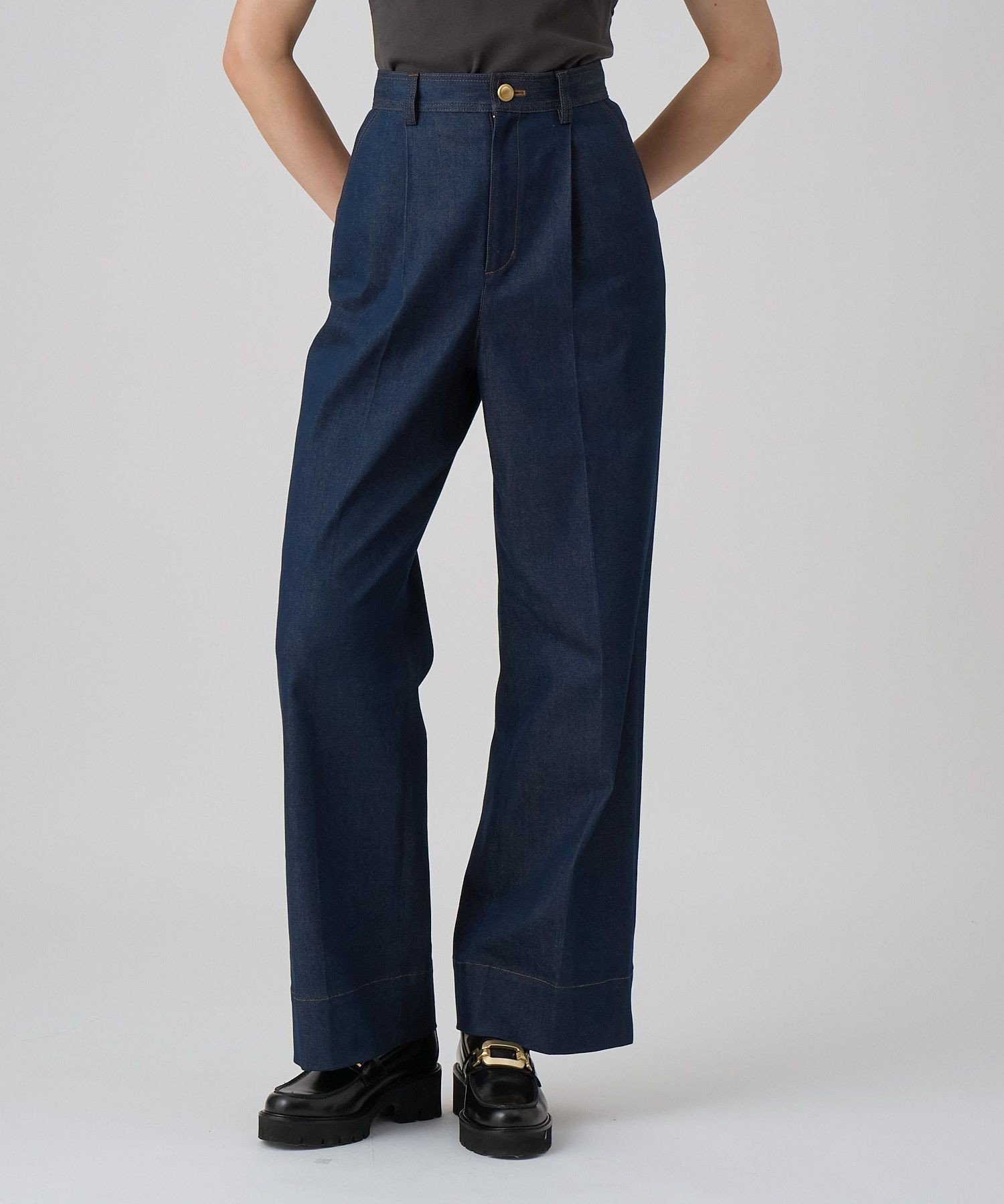 【アナイ/ANAYI】の【セットアップ対応商品】デニムライクタックパンツ インテリア・キッズ・メンズ・レディースファッション・服の通販 founy(ファニー) 　ファッション　Fashion　レディースファッション　Fashion for Women　セットアップ　Matching Sets　レディースパンツ・ボトムス　Pants & Trousers / Bottoms　ジャケット　Jacket, Outerwear　ストレッチ　Stretch, Stretchy Fabric　スマート　Smart, Elegant　スラックス　Slacks, Dress Pants　セットアップ　Set-Up, Coordinated Outfit　センター　Center, Center Line　雑誌　Magazine, Fashion Magazine　ツイル　Twist, Twisted Detail　デニム　Denim, Jeans Material　ポケット　Pocket, Pocket Detail　A/W・秋冬　Autumn/Winter　再入荷　Restock / Back in Stock　navy|ID: prp329100004800336 ipo3291000000035071291