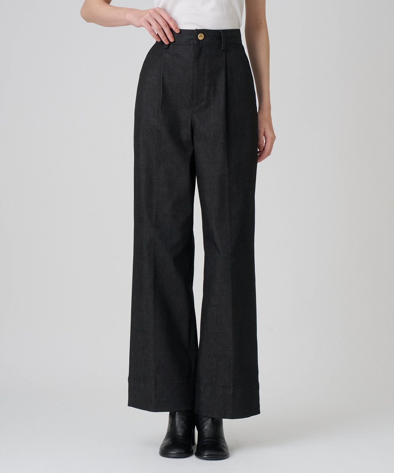 【アナイ/ANAYI】の【セットアップ対応商品】デニムライクタックパンツ インテリア・キッズ・メンズ・レディースファッション・服の通販 founy(ファニー) 　ファッション　Fashion　レディースファッション　Fashion for Women　セットアップ　Matching Sets　レディースパンツ・ボトムス　Pants & Trousers / Bottoms　ジャケット　Jacket, Outerwear　ストレッチ　Stretch, Stretchy Fabric　スマート　Smart, Elegant　スラックス　Slacks, Dress Pants　セットアップ　Set-Up, Coordinated Outfit　センター　Center, Center Line　雑誌　Magazine, Fashion Magazine　ツイル　Twist, Twisted Detail　デニム　Denim, Jeans Material　ポケット　Pocket, Pocket Detail　A/W・秋冬　Autumn/Winter　再入荷　Restock / Back in Stock　black|ID: prp329100004800336 ipo3291000000035071295