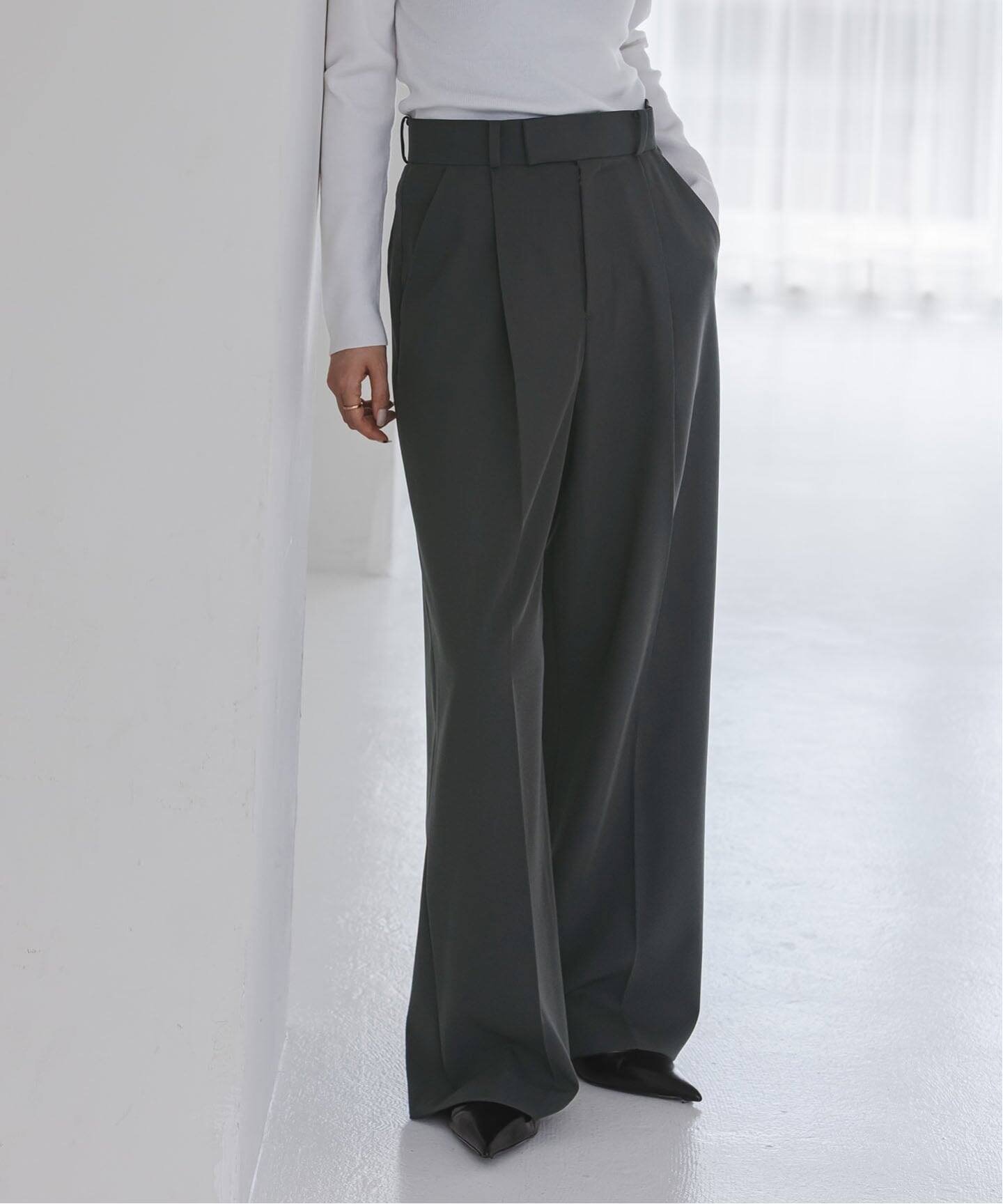 【ノーブル / スピック&スパン/NOBLE / Spick & Span】の《26SS先行 》フローツイルスラックスパンツ インテリア・キッズ・メンズ・レディースファッション・服の通販 founy(ファニー) 　ファッション　Fashion　レディースファッション　Fashion for Women　パンツ　Pants & Trousers　エレガント 上品　Elegant　洗える　Machine Washable　スタイリッシュ　Stylish, Fashionable　スラックス　Slacks, Dress Pants　定番　Standard, Basic Item　2026年　2026　グレー|ID: prp329100004800339 ipo3291000000035086419