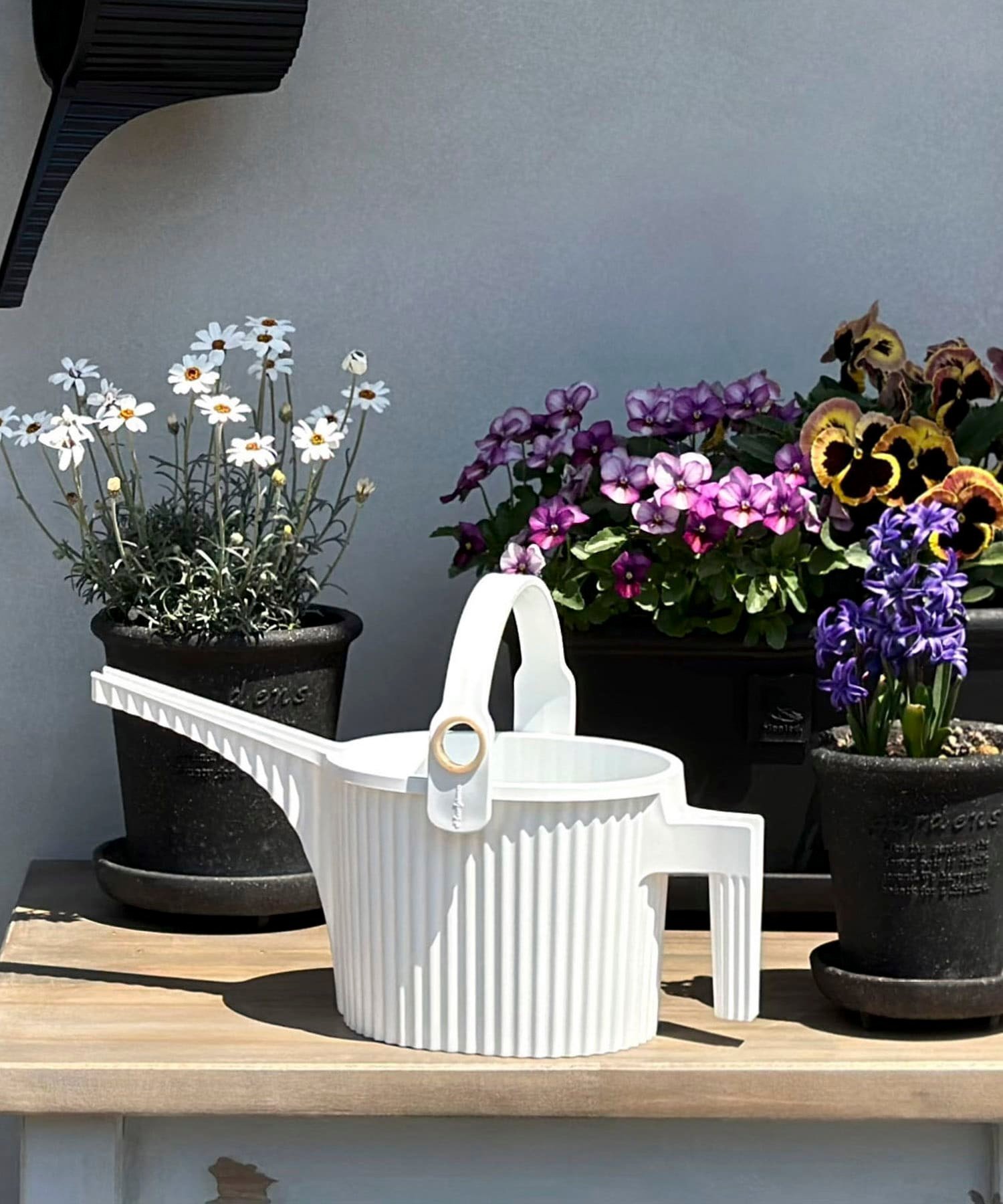 【アーバンリサーチ ドアーズ/URBAN RESEARCH DOORS】のHachiman gardens ガーデンビートル 1.5L インテリア・キッズ・メンズ・レディースファッション・服の通販 founy(ファニー) 　ファッション　Fashion　レディースファッション　Fashion for Women　ガーデン　Garden, Gardening　おすすめ　Recommended / Our Picks　ギフト プレゼント　Gift / Present　ホワイト|ID: prp329100004800433 ipo3291000000035224495