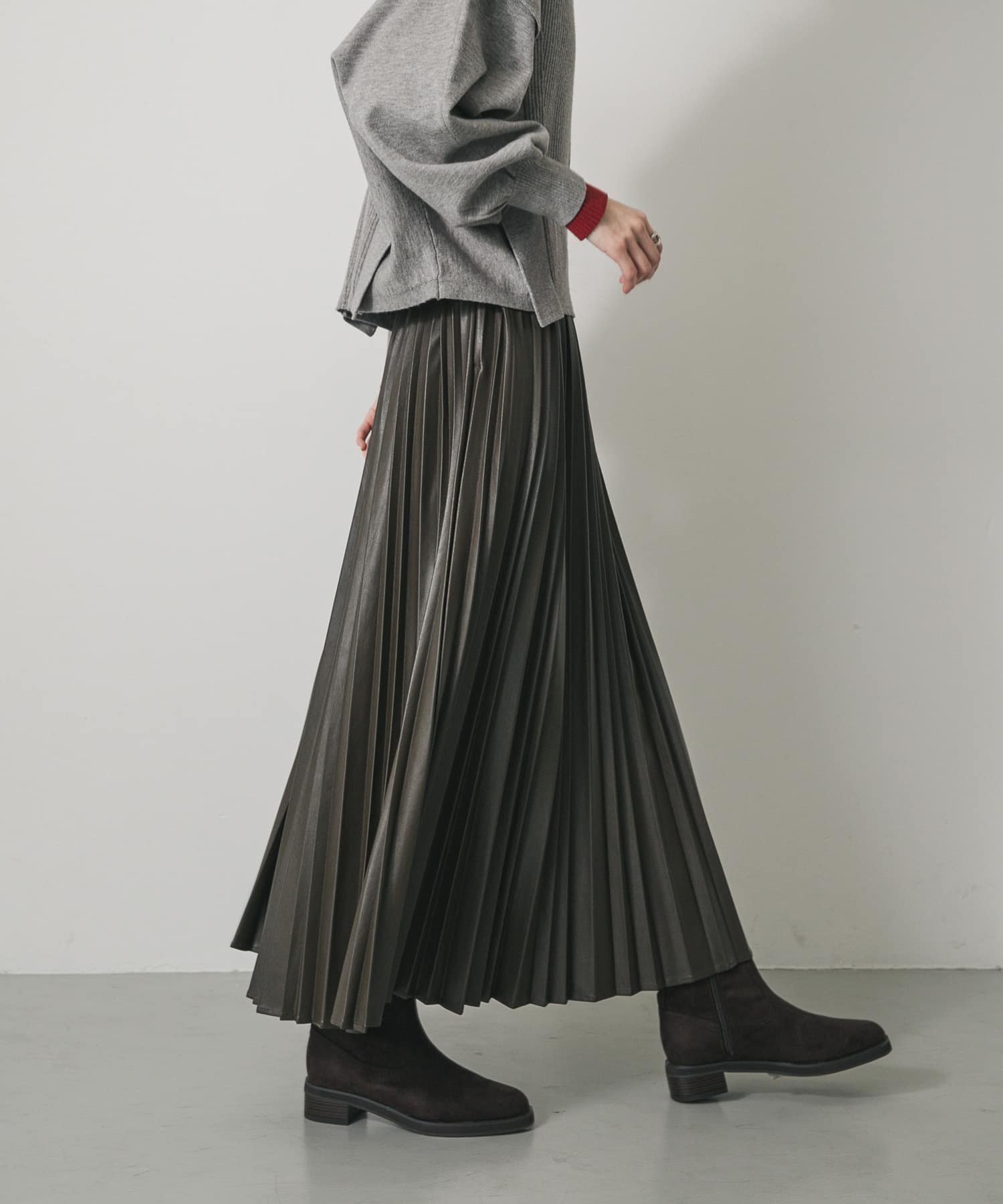 【センスオブプレイス/SENSE OF PLACE by URBAN RESEARCH】のFLプリーツスカート 人気、トレンドファッション・服の通販 founy(ファニー) 　ファッション　Fashion　レディースファッション　Fashion for Women　スカート　Skirts　プリーツスカート / 上品フェミニンスタイル　Pleated Skirts　2025年　2025　2025-2026秋冬・A/W　Autumn/Winter 2025–26 AW25–26　冬　Winter / This Winter　シンプル　Simple, Minimal　スウェット / スエット　Sweatshirt, Sweatwear　トレンド　Trend, Trending Now　フェイクレザー　Faux Leather, PU Leather　プリーツ　Pleats, Pleated　リラックス　Relax, Relaxed Fit　エレガント 上品　Elegant　A/W・秋冬　Autumn/Winter　 other-1|ID: prp329100004800454 ipo3291000000034828535