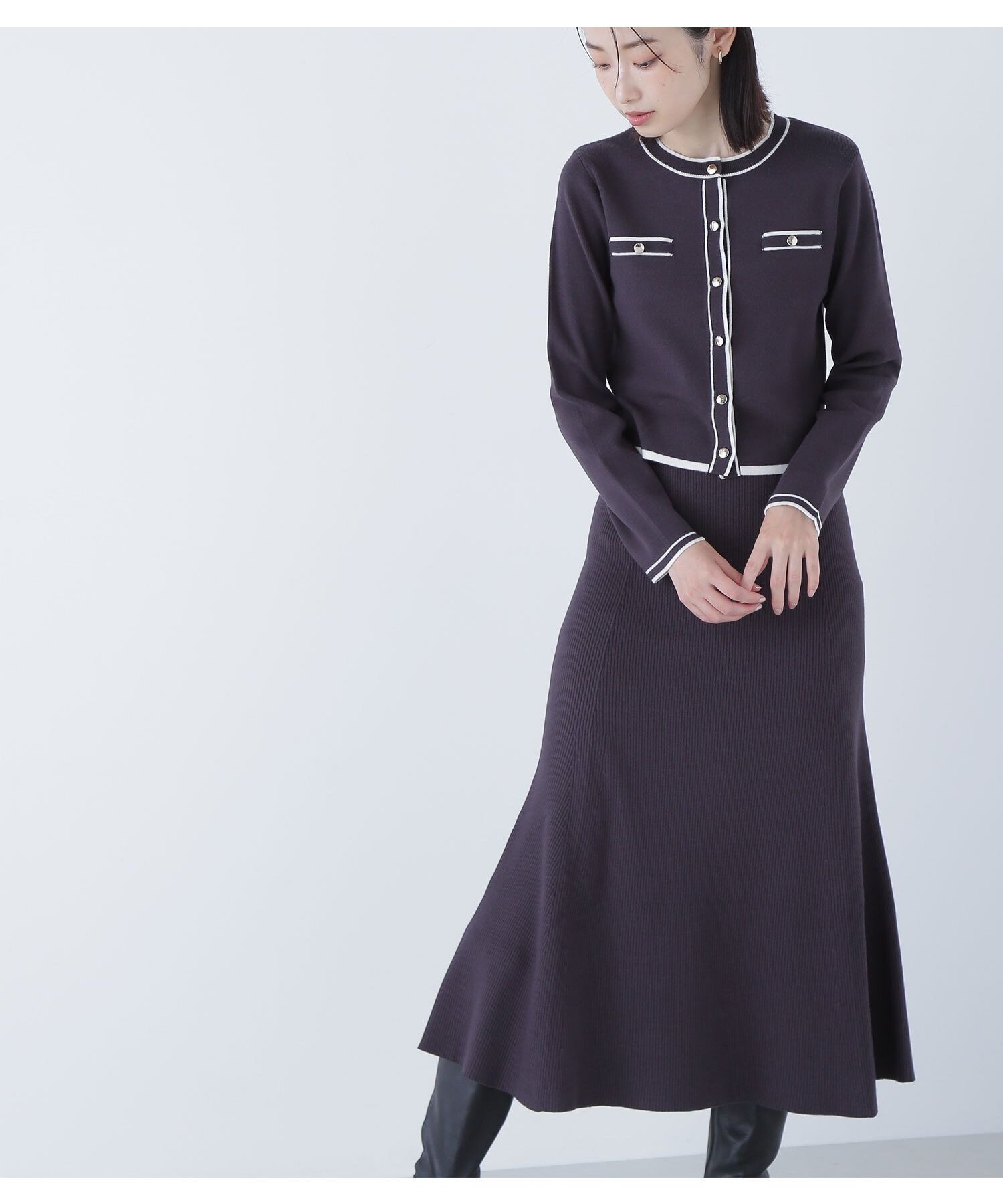 【ナチュラル ビューティー ベーシック/NATURAL BEAUTY BASIC】のバイカラーニットカーデ スカート インテリア・キッズ・メンズ・レディースファッション・服の通販 founy(ファニー) 　ファッション　Fashion　レディースファッション　Fashion for Women　スカート　Skirts　カーディガン　Cardigan, Knitwear　ダブル　Double, Double-Breasted　フレア　Flare, Flared　エレガント 上品　Elegant　チャコール×オフ2|ID: prp329100004800501 ipo3291000000034935583