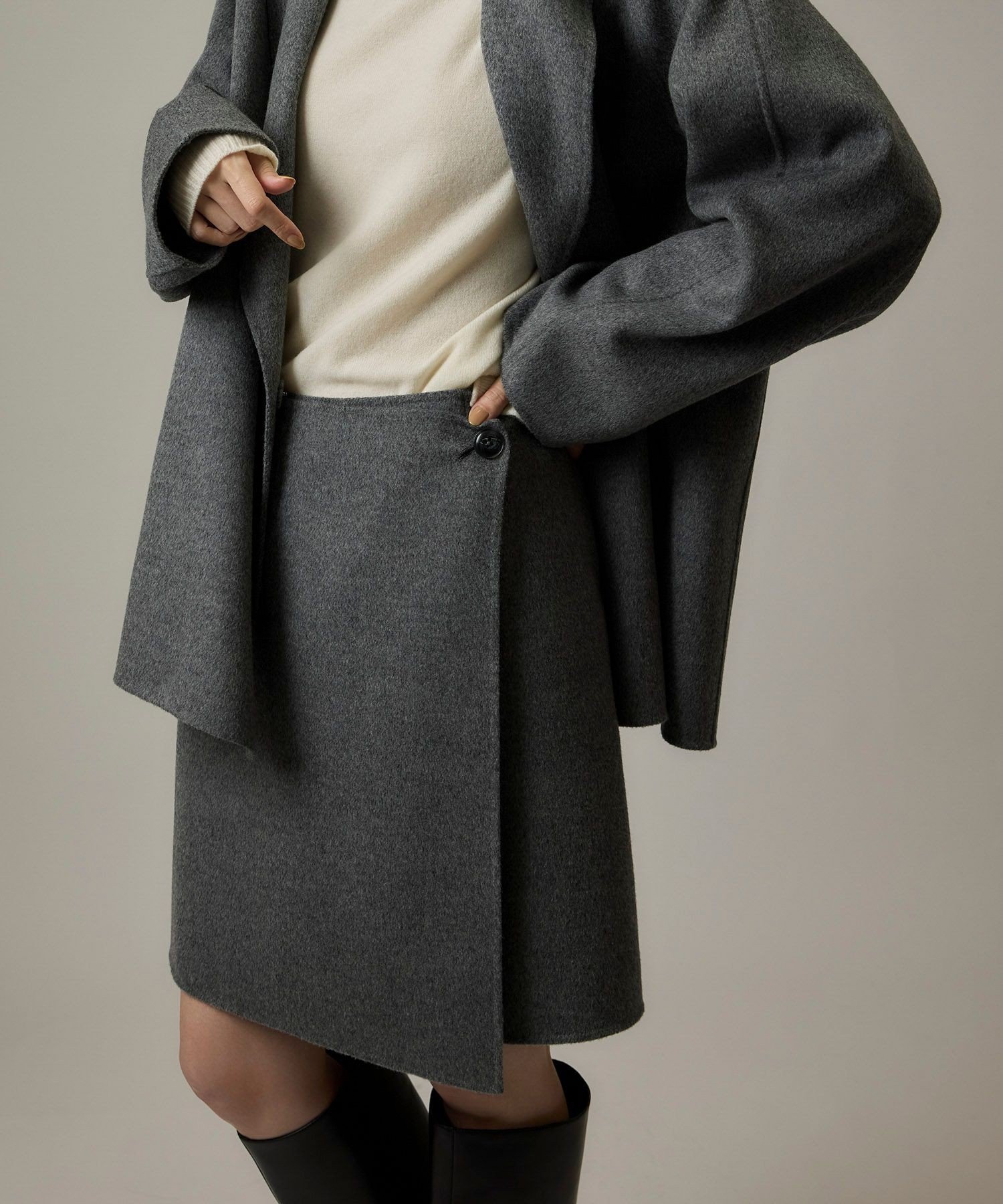 【ロペ/ROPE'】のラムリバーラップミニスカート インテリア・キッズ・メンズ・レディースファッション・服の通販 founy(ファニー) 　ファッション　Fashion　レディースファッション　Fashion for Women　スカート　Skirts　ミニスカート　Mini Skirts　今季　This Season, Current Season　セットアップ　Set-Up, Coordinated Outfit　タイツ　Tights, Legwear　台形　A-Line, Trapezoid Shape　ポケット　Pocket, Pocket Detail　ミドル　Middle Length, Mid Height　ミニスカート　Mini Skirt, Short Skirt　ラップ　Wrap, Wrap Design　ロング　Long, Long-Length　A/W・秋冬　Autumn/Winter　おすすめ　Recommended / Our Picks　グレー(07)|ID: prp329100004800544 ipo3291000000034829118