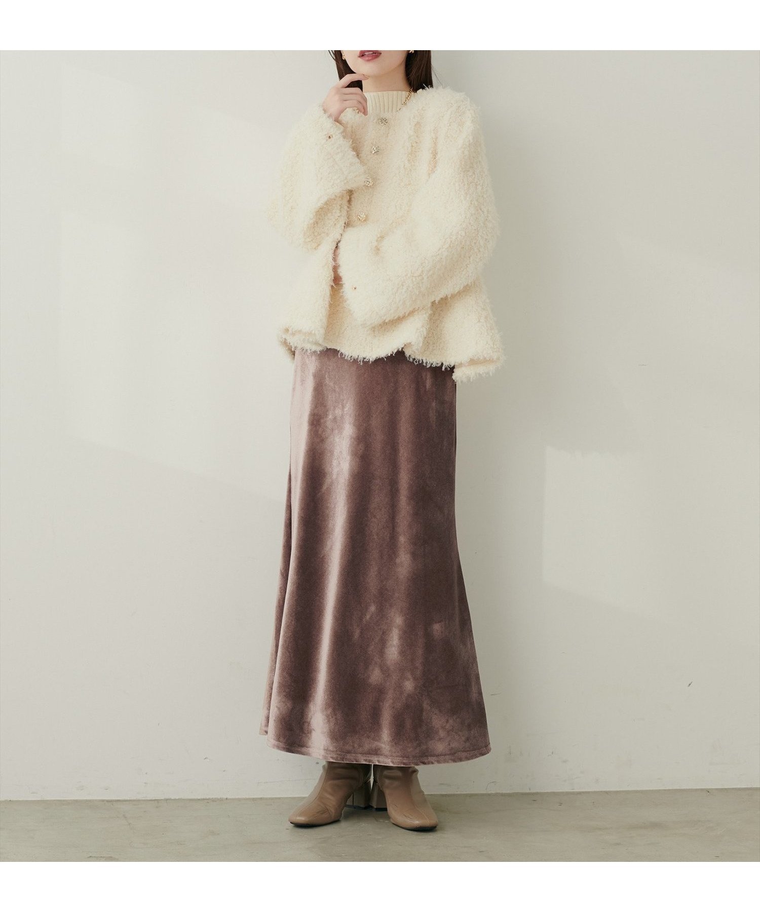 【ナチュラルクチュール/natural couture】のベロアマーメイドスカート インテリア・キッズ・メンズ・レディースファッション・服の通販 founy(ファニー) ファッション Fashion レディースファッション Fashion for Women スカート Skirts カットソー Cut and Sewn Top シンプル Simple, Minimal ジャケット Jacket, Outerwear スウェット / スエット Sweatshirt, Sweatwear スニーカー Sneakers, Trainers ダウン Down, Puffer ベロア Velour, Soft Velvet マーメイド Mermaid, Fishtail Silhouette 再入荷 Restock / Back in Stock おすすめ Recommended / Our Picks エレガント 上品 Elegant 2025年 2025 2025-2026秋冬・A/W Autumn/Winter 2025–26 AW25–26 モカ|ID: prp329100004800583 ipo3291000000034829403