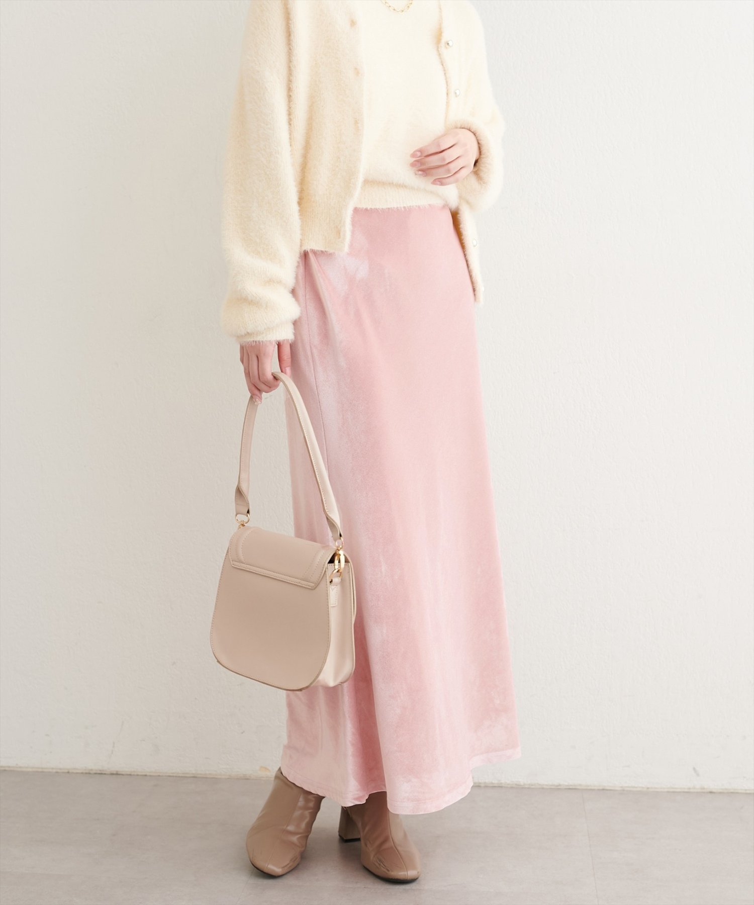 【ナチュラルクチュール/natural couture】のベロアマーメイドスカート インテリア・キッズ・メンズ・レディースファッション・服の通販 founy(ファニー) ファッション Fashion レディースファッション Fashion for Women スカート Skirts カットソー Cut and Sewn Top シンプル Simple, Minimal ジャケット Jacket, Outerwear スウェット / スエット Sweatshirt, Sweatwear スニーカー Sneakers, Trainers ダウン Down, Puffer ベロア Velour, Soft Velvet マーメイド Mermaid, Fishtail Silhouette 再入荷 Restock / Back in Stock おすすめ Recommended / Our Picks エレガント 上品 Elegant 2025年 2025 2025-2026秋冬・A/W Autumn/Winter 2025–26 AW25–26 ピンク|ID: prp329100004800583 ipo3291000000034829406