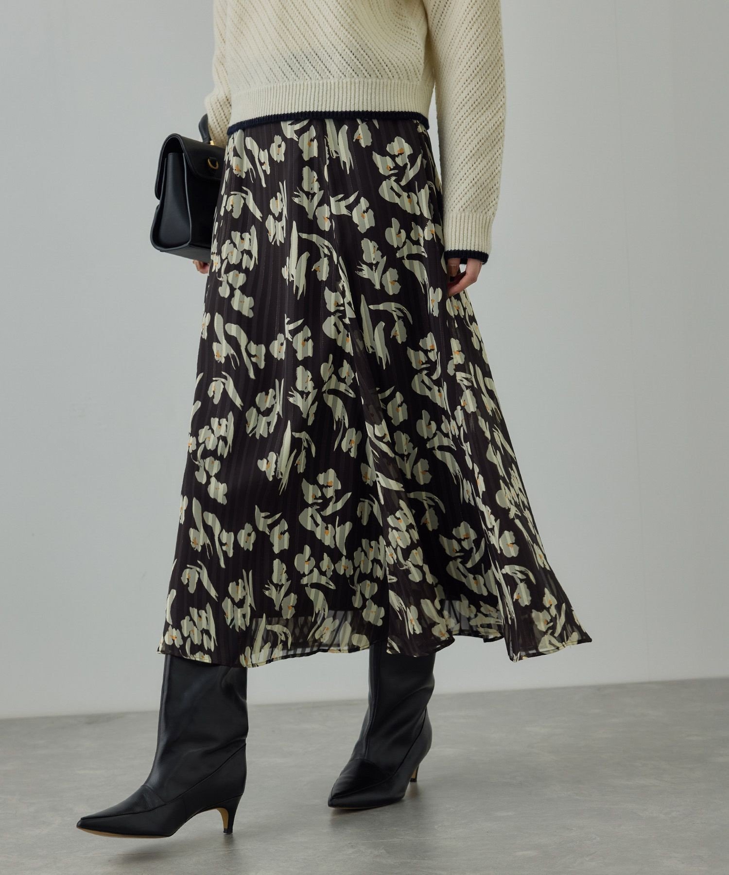 【ロペ/ROPE'】のフラワープリントマーメイドスカート インテリア・キッズ・メンズ・レディースファッション・服の通販 founy(ファニー) 　ファッション　Fashion　レディースファッション　Fashion for Women　スカート　Skirts　おすすめ　Recommended / Our Picks　エレガント 上品　Elegant　シフォン　Chiffon, Lightweight Fabric　ストライプ　Stripe, Striped Pattern　トレンド　Trend, Trending Now　フェミニン　Feminine, Girly　フラワー　Flower, Floral　フロント　Front, Front Design　プリント　Print, Printed Pattern　ポケット　Pocket, Pocket Detail　マーメイド　Mermaid, Fishtail Silhouette　透かし　Cut-Out, Lacework　ダークブラウン系(21)|ID: prp329100004800590 ipo3291000000034829448