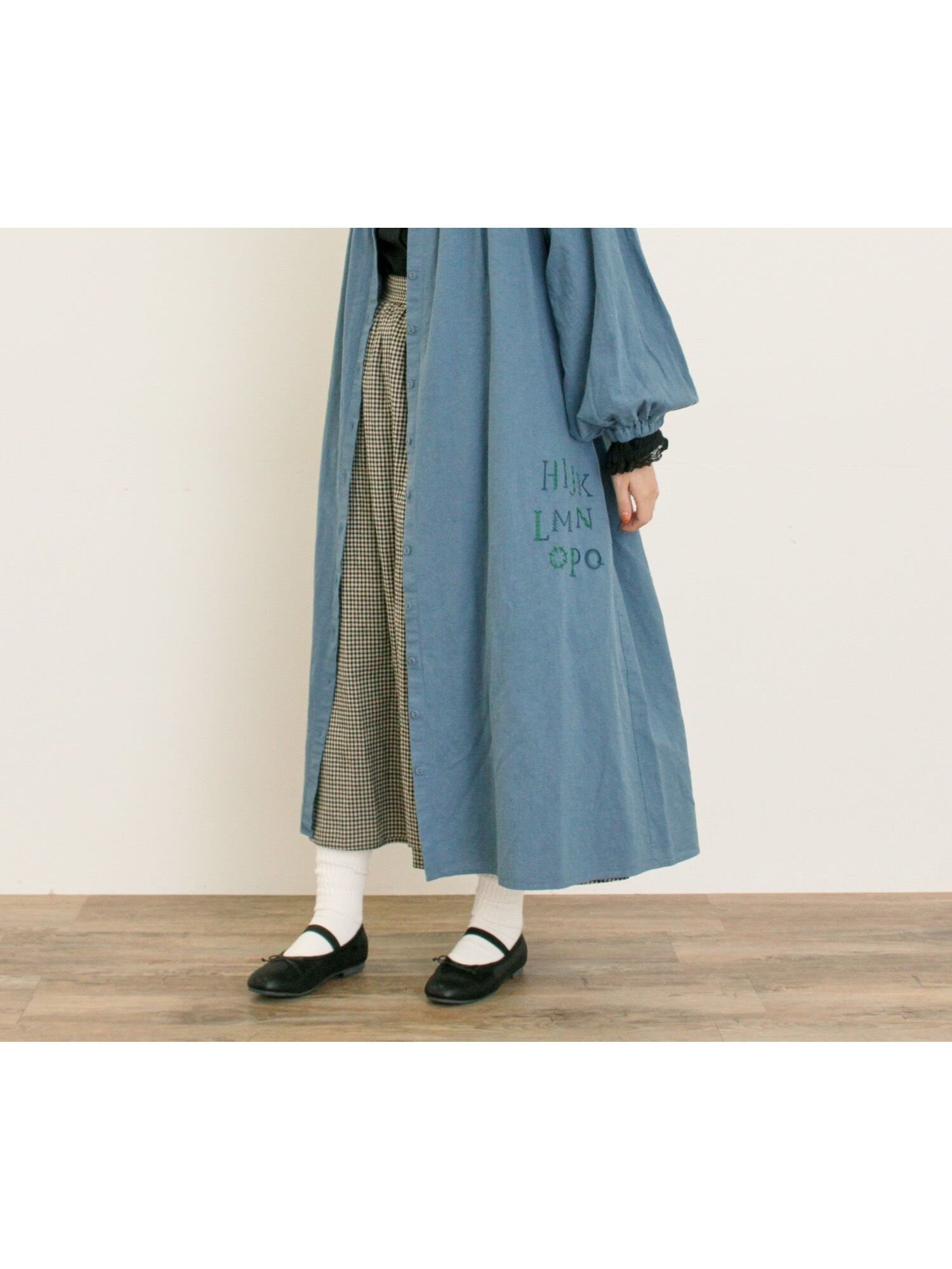 【サマンサモスモス/Samansa Mos2】の【マカベアリス*Samansa Mos2】刺繍ワンピース《S/Mサイズ》 インテリア・キッズ・メンズ・レディースファッション・服の通販 founy(ファニー) ファッション Fashion レディースファッション Fashion for Women ワンピース Dresses モチーフ Motif, Design Theme ランダム Random, Irregular レース Lace, Lace Fabric ブルー|ID: prp329100004800673 ipo3291000000034830088