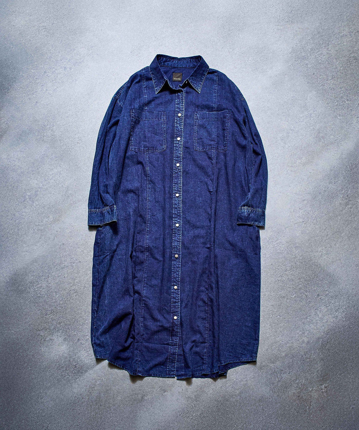【ローズバッド/ROSE BUD】の【WEB・一部店舗限定】DENIM LIKE SHIRT DRESS インテリア・キッズ・メンズ・レディースファッション・服の通販 founy(ファニー) ファッション Fashion レディースファッション Fashion for Women トップス・カットソー Cut & Sew Tops シャツ・ブラウス・オフィスカジュアル Elegant Blouses & Button-Ups ワンピース Dresses フォーマル・パーティードレス・結婚式用ドレス Elegant & Casual Dresses デニム Denim, Jeans Material ノースリーブ Sleeveless, No-Sleeve リラックス Relax, Relaxed Fit NAVY|ID: prp329100004800682 ipo3291000000034830149