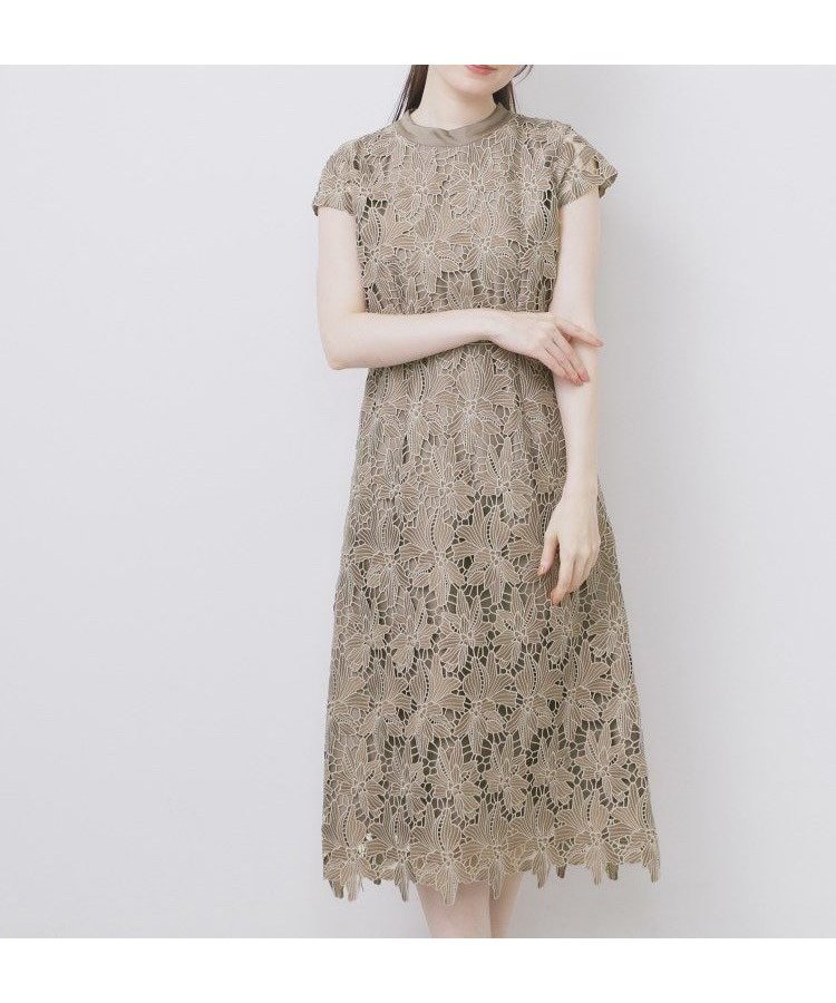 【インデックス/INDEX】のバイカラーレースワンピース【洗濯機洗い可】 インテリア・キッズ・メンズ・レディースファッション・服の通販 founy(ファニー) 　ファッション　Fashion　レディースファッション　Fashion for Women　ワンピース　Dresses　サテン　Satin, Glossy Fabric　スマート　Smart, Elegant　スリーブ　Sleeve, Long Sleeve / Short Sleeve　フィット　Fit, Slim Fit　フラワー　Flower, Floral　フレア　Flare, Flared　フレンチ　French, French Style　ポケット　Pocket, Pocket Detail　モチーフ　Motif, Design Theme　レース　Lace, Lace Fabric　おすすめ　Recommended / Our Picks　エレガント 上品　Elegant　モカブラウン|ID: prp329100004800741 ipo3291000000035191051