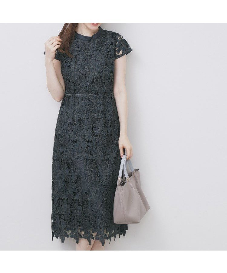 【インデックス/INDEX】のバイカラーレースワンピース【洗濯機洗い可】 インテリア・キッズ・メンズ・レディースファッション・服の通販 founy(ファニー) 　ファッション　Fashion　レディースファッション　Fashion for Women　ワンピース　Dresses　サテン　Satin, Glossy Fabric　スマート　Smart, Elegant　スリーブ　Sleeve, Long Sleeve / Short Sleeve　フィット　Fit, Slim Fit　フラワー　Flower, Floral　フレア　Flare, Flared　フレンチ　French, French Style　ポケット　Pocket, Pocket Detail　モチーフ　Motif, Design Theme　レース　Lace, Lace Fabric　おすすめ　Recommended / Our Picks　エレガント 上品　Elegant　ネイビー|ID: prp329100004800741 ipo3291000000035191054