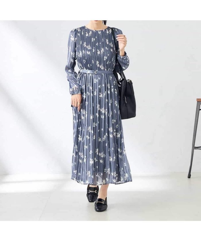 【アー ヴェー ヴェー/a.v.v】のランダムサテンプリーツワンピース インテリア・キッズ・メンズ・レディースファッション・服の通販 founy(ファニー) https://founy.com/ ファッション Fashion レディースファッション Fashion for Women ワンピース Dresses カーディガン Cardigan, Knitwear ジャケット Jacket, Outerwear 定番 Standard, Basic Item 人気 Popular, Best Seller プリーツ Pleats, Pleated 再入荷 Restock / Back in Stock おすすめ Recommended / Our Picks エレガント 上品 Elegant セレモニー Ceremony 二次会 After Party |ID: prp329100004800776 ipo3291000000034978319