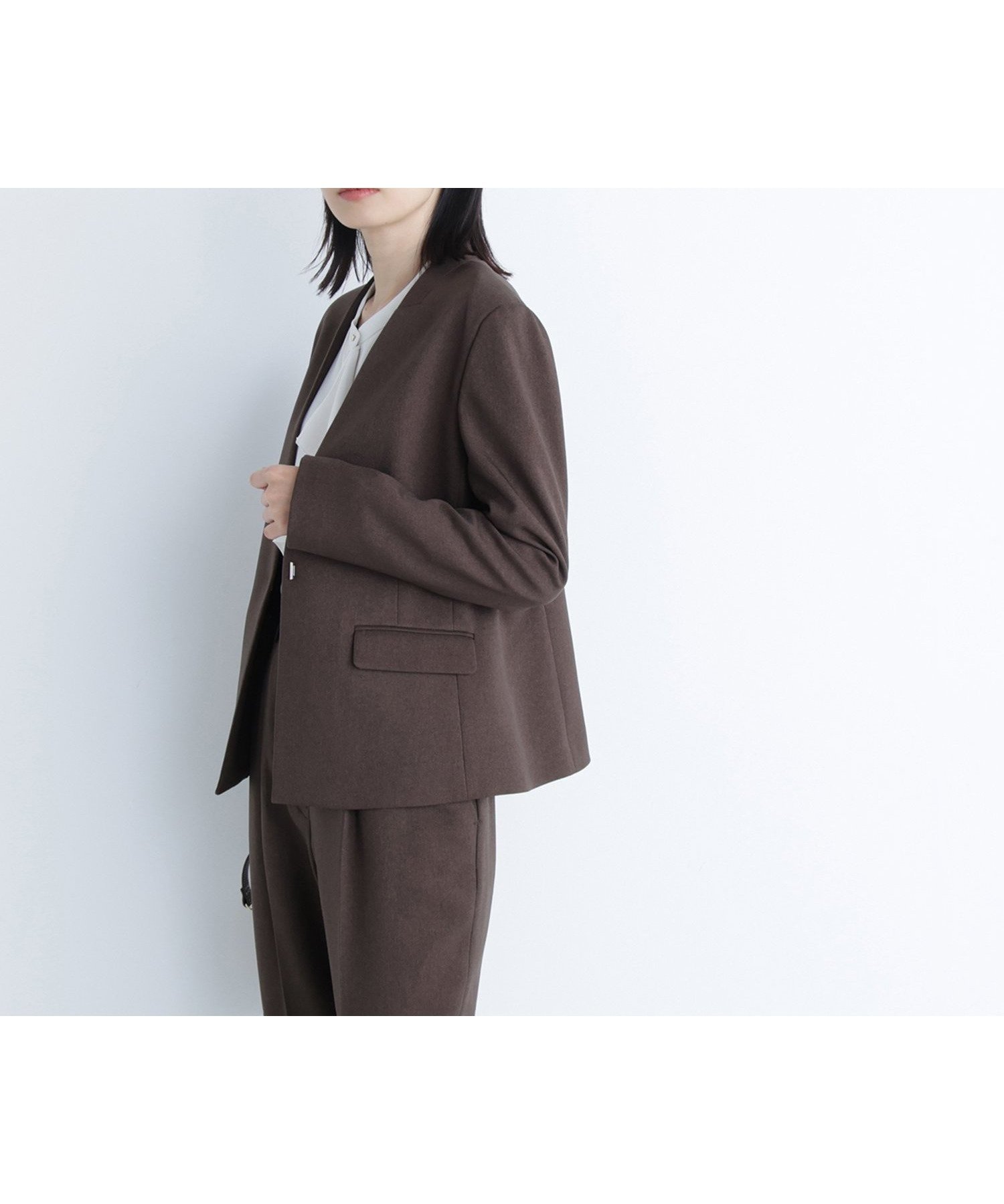 【ナチュラル ビューティー ベーシック/NATURAL BEAUTY BASIC】のウーステッドライクツイル SETUP ノーカラージャケット インテリア・キッズ・メンズ・レディースファッション・服の通販 founy(ファニー) 　ファッション　Fashion　レディースファッション　Fashion for Women　アウター　Coat / Outerwear Collection　レディースジャケット・軽アウター　Jackets　ノーカラージャケット / シンプル上品コーデ　Collarless Jackets　おすすめ　Recommended / Our Picks　オケージョン　Occasion Wear　ジャケット　Jacket, Outerwear　スーツ　Suit, Formalwear　フロント　Front, Front Design　エレガント 上品　Elegant　ブラウン|ID: prp329100004800785 ipo3291000000034831077