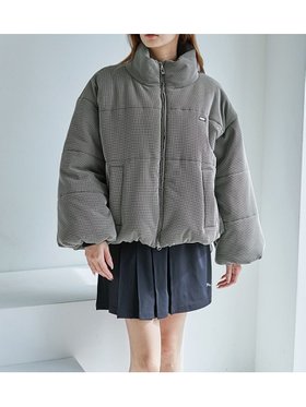 【スナイデル/SNIDEL】の【SNIDEL×PUMA】中綿ショートブルゾン 人気、トレンドファッション・服の通販 founy(ファニー) ファッション Fashion レディースファッション Fashion for Women アウター Coat / Outerwear Collection ブルゾンジャケット・スポーティアウター Blouson Jackets コラボ Collaboration, Collab コレクション Collection, Seasonal Line ショート Short, Short Length スタンド Stand Collar, Upright Stand ストレート Straight, Straight Cut スペシャル Special, Limited Edition スポーツ Sports, Activewear スポーティ Sporty, Casual Athletic スマート Smart, Elegant タイトスカート Pencil Skirt, Tight Skirt ドローストリング Drawstring, Pull Cord ブルゾン Blouson, Bomber Jacket ポケット Pocket, Pocket Detail 防寒 Cold Protection, Winter-Ready ワッフル Waffle, Waffle Knit おすすめ Recommended / Our Picks |ID:prp329100004800796