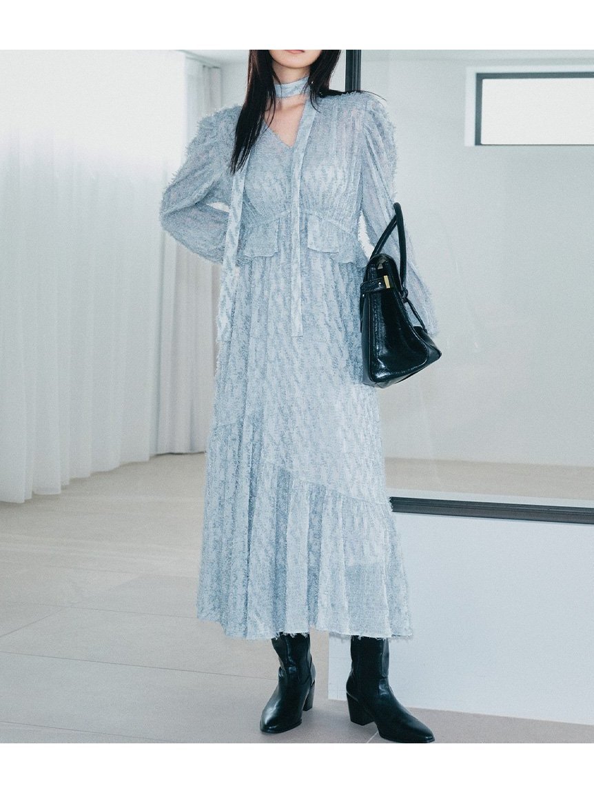 【リリーブラウン/Lily Brown】のボウタイ付きフリンジジャガードペプラムワンピース インテリア・キッズ・メンズ・レディースファッション・服の通販 founy(ファニー) 　ファッション　Fashion　レディースファッション　Fashion for Women　ワンピース　Dresses　シフォン　Chiffon, Lightweight Fabric　スマート　Smart, Elegant　フィット　Fit, Slim Fit　フリンジ　Fringe, Tassel　フレア　Flare, Flared　ペプラム　Peplum, Flared Hem　ランダム　Random, Irregular　リボン　Ribbon, Bow　切替　Switching, Contrast Panel　BLU[086]|ID: prp329100004800831 ipo3291000000034831547