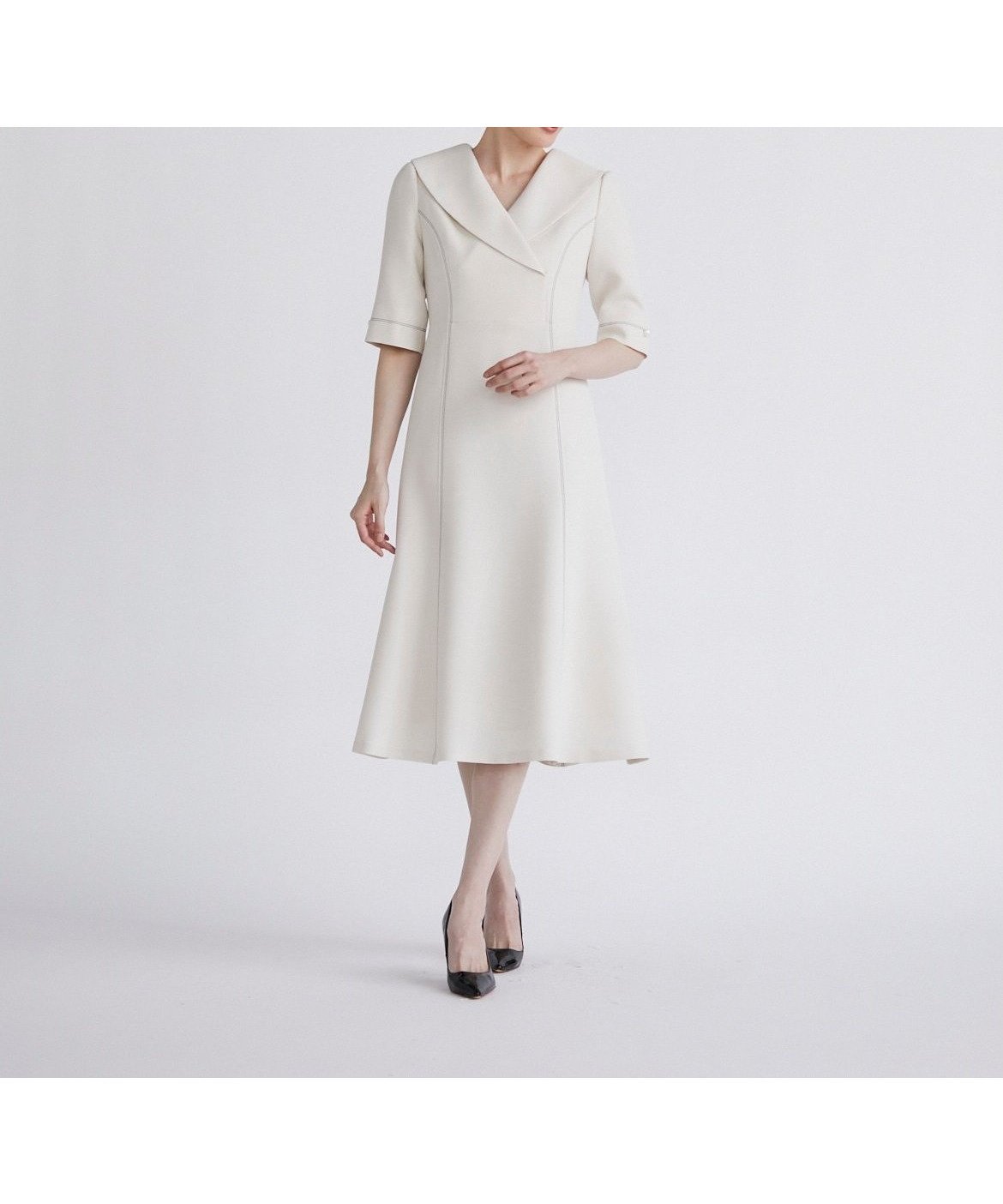 【マーリエ ル カセット/Maglie le cassetto】の《M Maglie le cassetto》ショールカラーワンピース インテリア・キッズ・メンズ・レディースファッション・服の通販 founy(ファニー) 　ファッション　Fashion　レディースファッション　Fashion for Women　ワンピース　Dresses　ショール　Shawl, Wrap　トリプル　Triple, Three Layers　パール　Pearl, Pearl Accent　フレア　Flare, Flared　エレガント 上品　Elegant　アイボリー|ID: prp329100004800833 ipo3291000000034999928