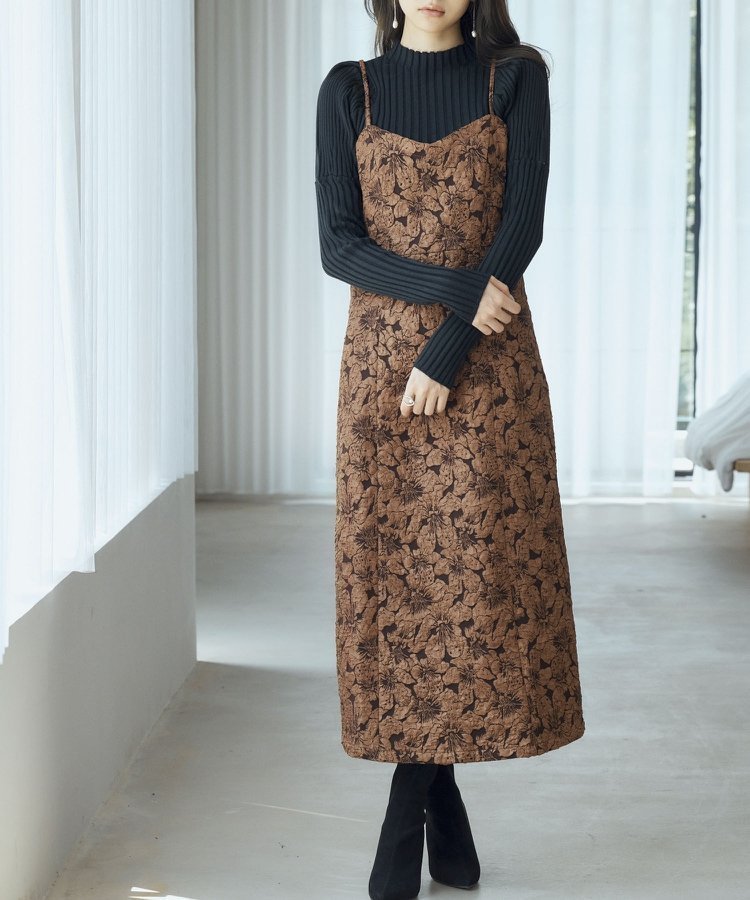 【セゾンドパピヨン/SAISON DE PAPILLON】のジャガード生地バックスリットキャミワンピース 人気、トレンドファッション・服の通販 founy(ファニー) ファッション Fashion レディースファッション Fashion for Women ワンピース Dresses キャミソールワンピース Camisole Dresses インナー Innerwear キャミワンピース Cami Dress, Slip Dress シャーリング Shirring, Ruched シンプル Simple, Minimal スリット Slit, Slit Detail ロング Long, Long-Length 二次会 After Party 楽ちん Easy Fit, Comfortable A/W・秋冬 Autumn/Winter other-1|ID: prp329100004800848 ipo3291000000034917862