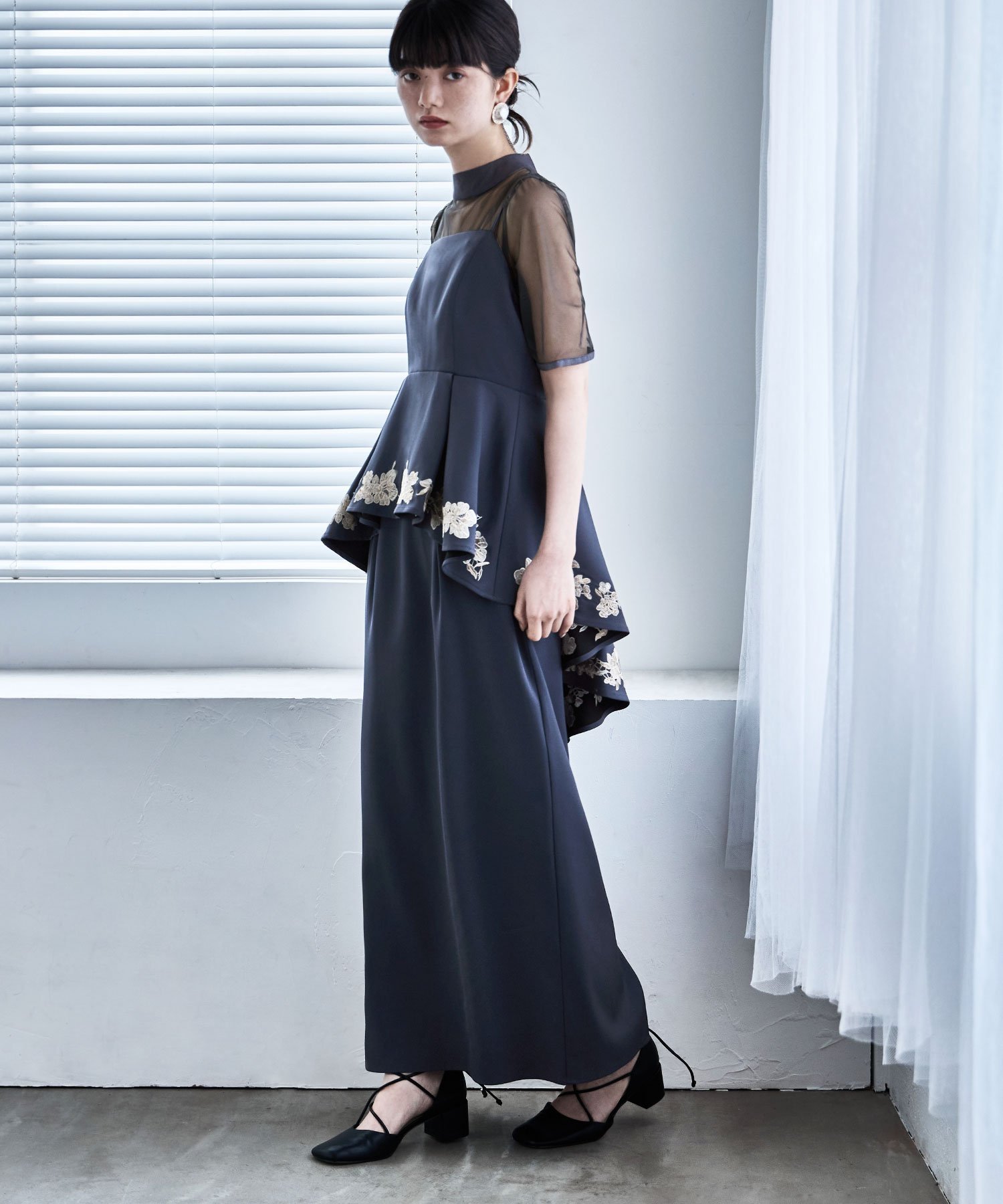 【ビーフラット/bflat】の刺繍ペプラムビスチェ Iラインドレスセットアップ インテリア・キッズ・メンズ・レディースファッション・服の通販 founy(ファニー) ファッション Fashion レディースファッション Fashion for Women トップス・カットソー Cut & Sew Tops ビスチェ Bustiers & Corset Tops / Layered Bustier Style ワンピース Dresses フォーマル・パーティードレス・結婚式用ドレス Elegant & Casual Dresses キャミソール Camisole, Spaghetti Strap Top ストレート Straight, Straight Cut デコルテ Décolleté, Neckline トレンド Trend, Trending Now ドレープ Drape, Draping Fabric バランス Balance, Style Balance ビスチェ Bustier, Corset Top フレア Flare, Flared ポケット Pocket, Pocket Detail おすすめ Recommended / Our Picks エレガント 上品 Elegant 結婚式 Wedding 二次会 After Party ブルーグレー|ID: prp329100004800860 ipo3291000000034882008