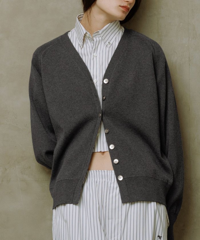 【アダム エ ロペ/ADAM ET ROPE'】の【WEB限定】カシミヤMIXメニーボタンカーディガン インテリア・キッズ・メンズ・レディースファッション・服の通販 founy(ファニー) https://founy.com/ ファッション Fashion レディースファッション Fashion for Women トップス・カットソー Cut & Sew Tops カーディガン・羽織り Layered Style Cardigans カーディガン Cardigan, Knitwear タイトスカート Pencil Skirt, Tight Skirt デニム Denim, Jeans Material フレア Flare, Flared ボトム Bottoms, Lower Wear ポケット Pocket, Pocket Detail リラックス Relax, Relaxed Fit ワイド Wide, Wide Fit A/W・秋冬 Autumn/Winter おすすめ Recommended / Our Picks 2026年 2026 |ID: prp329100004800933 ipo3291000000034832492