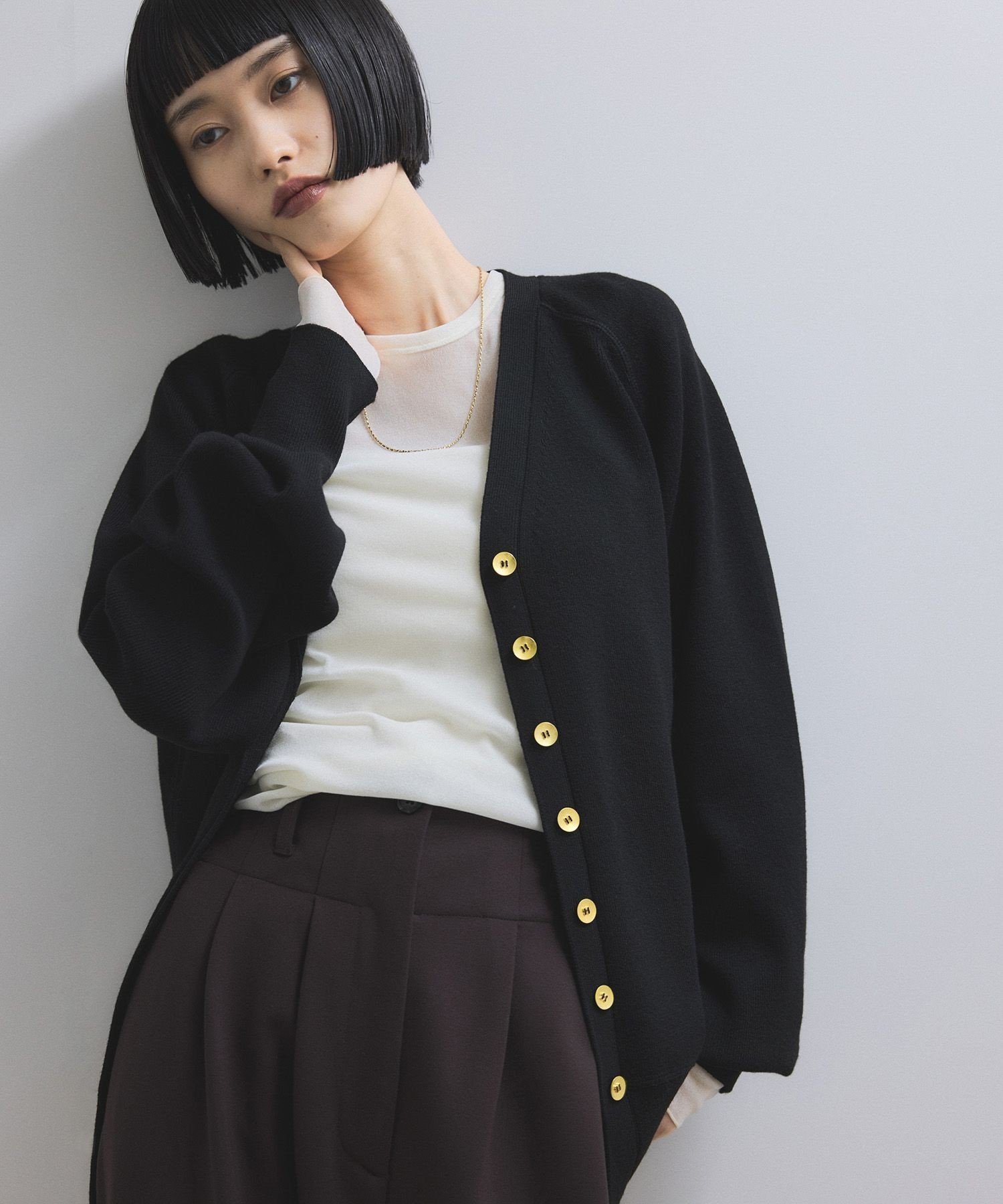 【アダム エ ロペ/ADAM ET ROPE'】の【WEB限定】カシミヤMIXメニーボタンカーディガン インテリア・キッズ・メンズ・レディースファッション・服の通販 founy(ファニー) 　ファッション　Fashion　レディースファッション　Fashion for Women　トップス・カットソー　Cut & Sew Tops　カーディガン・羽織り　Layered Style Cardigans　カーディガン　Cardigan, Knitwear　タイトスカート　Pencil Skirt, Tight Skirt　デニム　Denim, Jeans Material　フレア　Flare, Flared　ボトム　Bottoms, Lower Wear　ポケット　Pocket, Pocket Detail　リラックス　Relax, Relaxed Fit　ワイド　Wide, Wide Fit　A/W・秋冬　Autumn/Winter　おすすめ　Recommended / Our Picks　2026年　2026　ブラック(01)|ID: prp329100004800933 ipo3291000000034832494