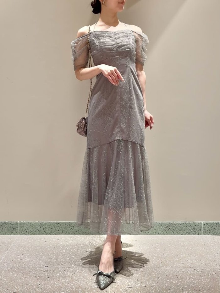 【スナイデル/SNIDEL】のギャザードレープレースドレス インテリア・キッズ・メンズ・レディースファッション・服の通販 founy(ファニー) https://founy.com/ ファッション Fashion レディースファッション Fashion for Women ワンピース Dresses フォーマル・パーティードレス・結婚式用ドレス Elegant & Casual Dresses エレガント 上品 Elegant スマート Smart, Elegant ドレス Dress, One-Piece フィット Fit, Slim Fit フォーマル Formal, Dressy フレア Flare, Flared レース Lace, Lace Fabric ローズ Rose, Rose Motif おすすめ Recommended / Our Picks |ID: prp329100004800938 ipo3291000000035171351