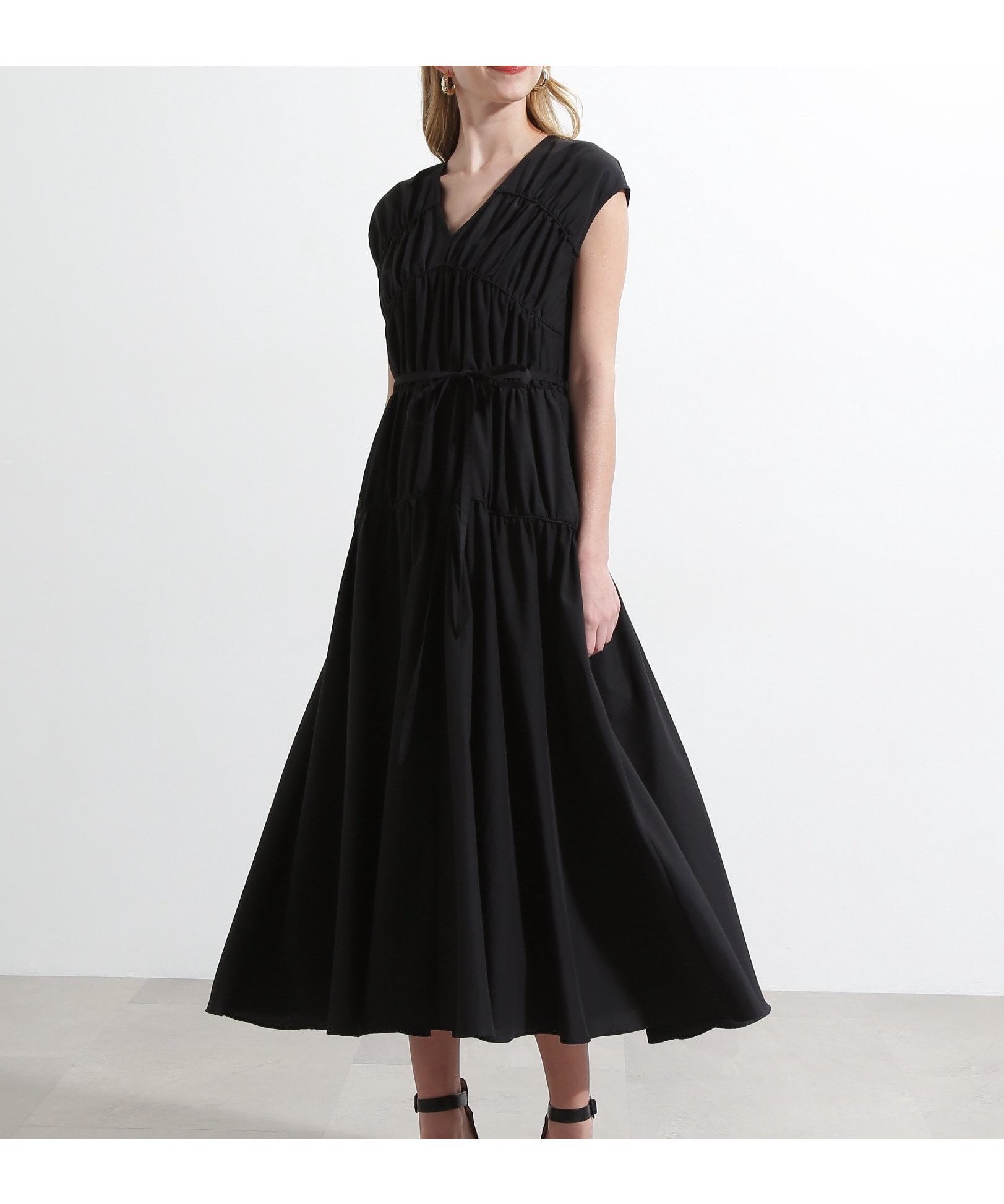 【ピンキーアンドダイアン/Pinky&Dianne】のシャーリングフレアワンピース 人気、トレンドファッション・服の通販 founy(ファニー) 　ファッション　Fashion　レディースファッション　Fashion for Women　ワンピース　Dresses　エレガント 上品　Elegant　シャーリング　Shirring, Ruched　スタンダード　Standard, Basic　ストレッチ　Stretch, Stretchy Fabric　デコルテ　Décolleté, Neckline　フィット　Fit, Slim Fit　フレア　Flare, Flared　ポケット　Pocket, Pocket Detail　軽量　Lightweight, Ultra Light　 other-1|ID: prp329100004800964 ipo3291000000034832732