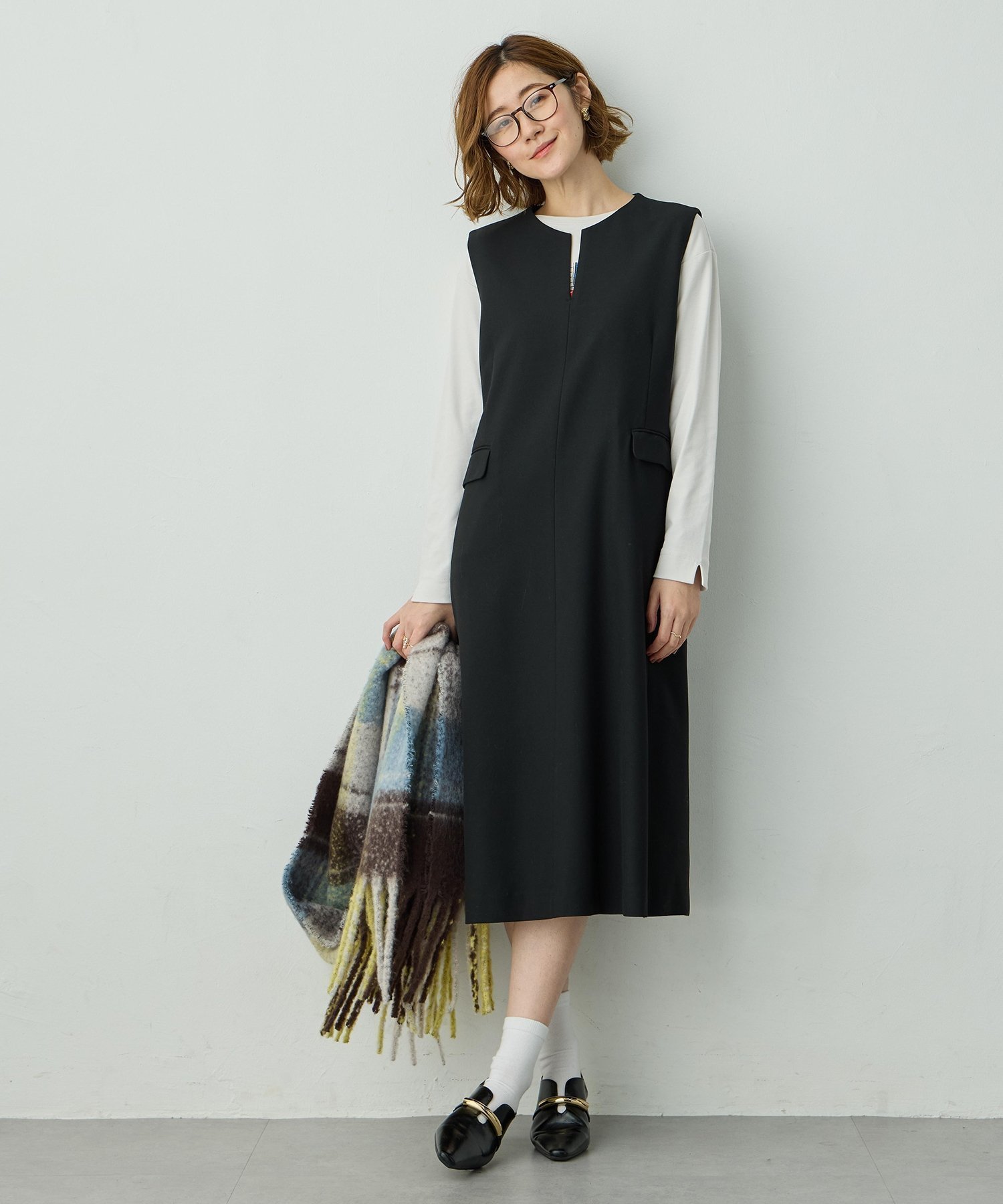 【プチ オンフルール/Petit Honfleur】のキーネックジャンパースカート インテリア・キッズ・メンズ・レディースファッション・服の通販 founy(ファニー) 　ファッション　Fashion　レディースファッション　Fashion for Women　スカート　Skirts　インナー　Innerwear　シンプル　Simple, Minimal　チェック　Check, Plaid, Tartan　ロング　Long, Long-Length　エレガント 上品　Elegant　人気　Popular, Best Seller　無地　Plain, Solid Color　ブラック|ID: prp329100004800984 ipo3291000000034907621