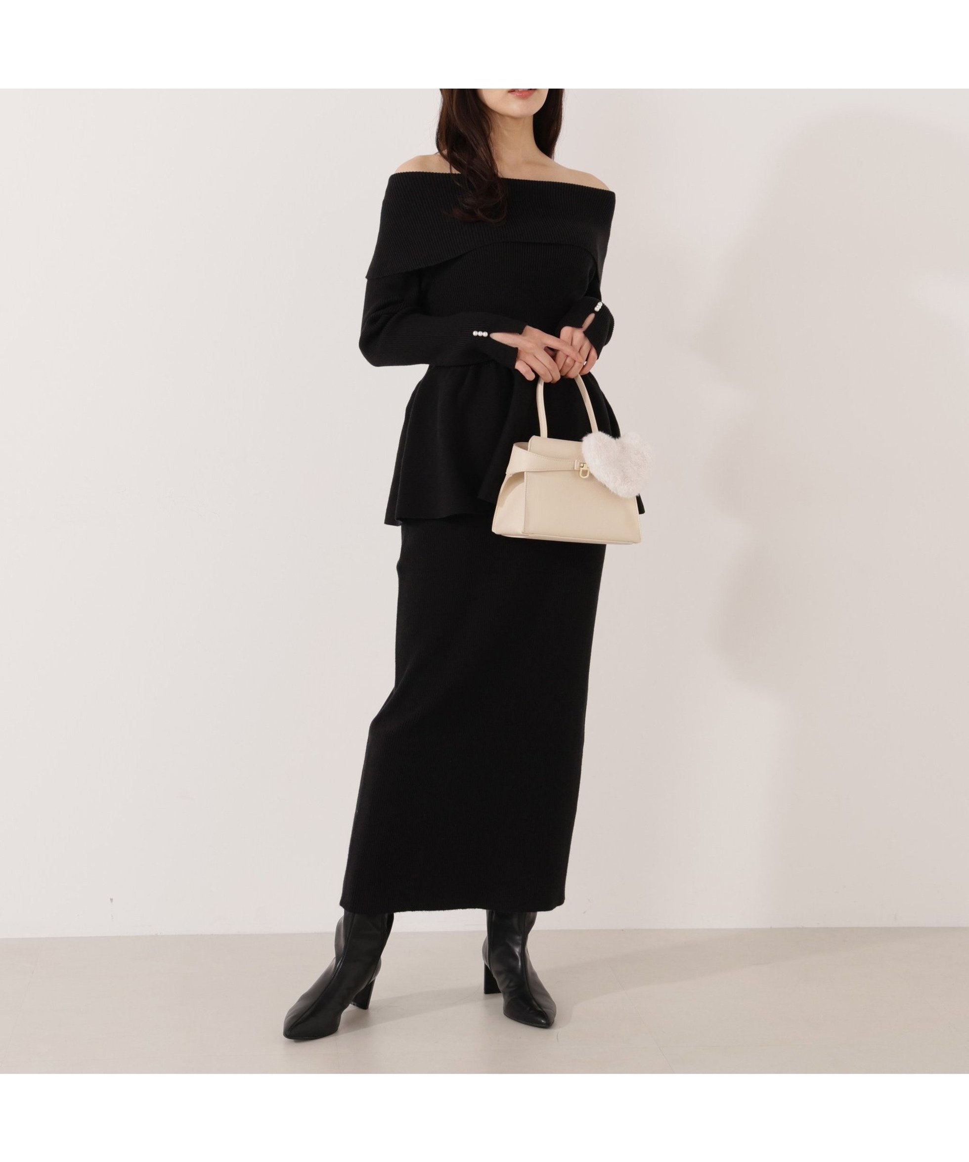 【プロポーション ボディドレッシング/PROPORTION BODY DRESSING】のオフショルペプラムニットセット 25AW インテリア・キッズ・メンズ・レディースファッション・服の通販 founy(ファニー) 　ファッション　Fashion　レディースファッション　Fashion for Women　トップス・カットソー　Cut & Sew Tops　ニット　Knit Tops & Sweaters　2025年　2025　2025-2026秋冬・A/W　Autumn/Winter 2025–26 AW25–26　ウォーム　Warm Fabric　スリット　Slit, Slit Detail　パール　Pearl, Pearl Accent　ペプラム　Peplum, Flared Hem　ブラック|ID: prp329100004801003 ipo3291000000034938816