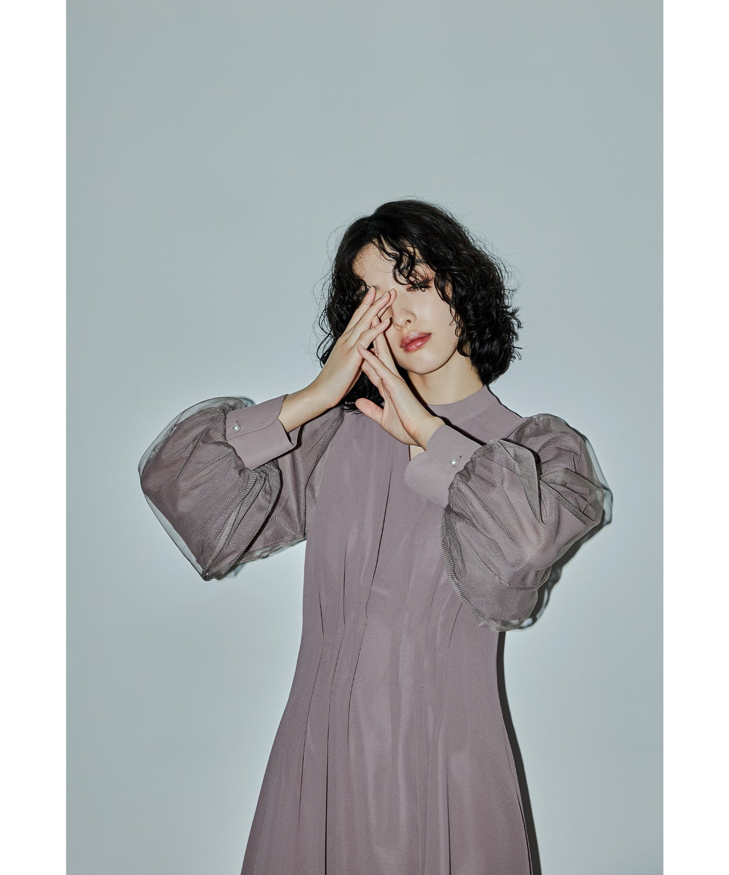 【ビーフラット/bflat】のVネックシアースリーブドレス キーホールネック シンプル 結婚式 成人式 二次会 インテリア・キッズ・メンズ・レディースファッション・服の通販 founy(ファニー) 　ファッション　Fashion　レディースファッション　Fashion for Women　トップス・カットソー　Cut & Sew Tops　Vネックトップス　V-Neck Tops / V-Cut Neckline Shirts　ワンピース　Dresses　フォーマル・パーティードレス・結婚式用ドレス　Elegant & Casual Dresses　シンプル　Simple, Minimal　スリーブ　Sleeve, Long Sleeve / Short Sleeve　チュール　Tulip, Tulip Motif　ネックレス　Necklace, Pendant Necklace　パール　Pearl, Pearl Accent　フレア　Flare, Flared　ワンポイント　One Point, Statement Accent　おすすめ　Recommended / Our Picks　結婚式　Wedding　披露宴　Wedding Reception　二次会　After Party　グレージュ|ID: prp329100004801007 ipo3291000000035038428