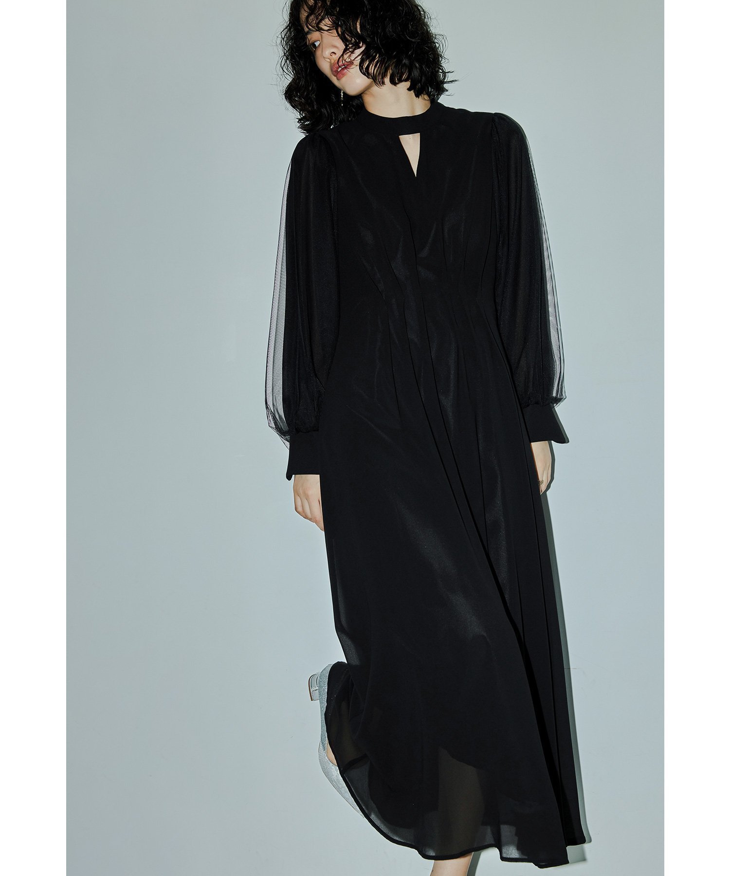 【ビーフラット/bflat】のVネックシアースリーブドレス キーホールネック シンプル 結婚式 成人式 二次会 インテリア・キッズ・メンズ・レディースファッション・服の通販 founy(ファニー) 　ファッション　Fashion　レディースファッション　Fashion for Women　トップス・カットソー　Cut & Sew Tops　Vネックトップス　V-Neck Tops / V-Cut Neckline Shirts　ワンピース　Dresses　フォーマル・パーティードレス・結婚式用ドレス　Elegant & Casual Dresses　シンプル　Simple, Minimal　スリーブ　Sleeve, Long Sleeve / Short Sleeve　チュール　Tulip, Tulip Motif　ネックレス　Necklace, Pendant Necklace　パール　Pearl, Pearl Accent　フレア　Flare, Flared　ワンポイント　One Point, Statement Accent　おすすめ　Recommended / Our Picks　結婚式　Wedding　披露宴　Wedding Reception　二次会　After Party　ブラック|ID: prp329100004801007 ipo3291000000035038431