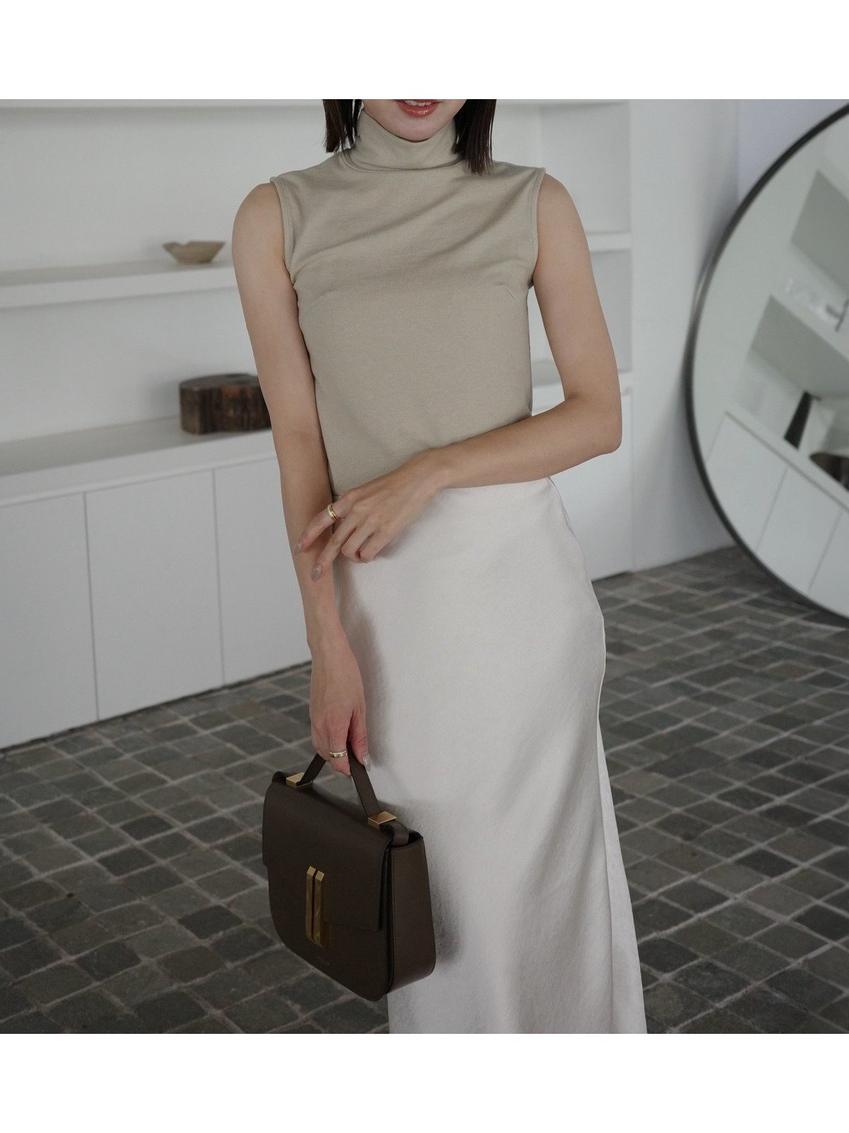 【アニュアンス/anuans】のテンセルウールノースリーブカットトップス インテリア・キッズ・メンズ・レディースファッション・服の通販 founy(ファニー) 　ファッション　Fashion　レディースファッション　Fashion for Women　トップス・カットソー　Cut & Sew Tops　キャミソール&ノースリーブ　Camisoles & Sleeveless Tops　とろみ　Fluid, Flowy Fabric　なめらか　Smooth, Silky Texture　ウォッシャブル　Machine Washable　シンプル　Simple, Minimal　ストレッチ　Stretch, Stretchy Fabric　夏　Summer　抗菌　Antibacterial, Bacteria-Resistant　LIGHT BEIGE|ID: prp329100004801062 ipo3291000000035082725