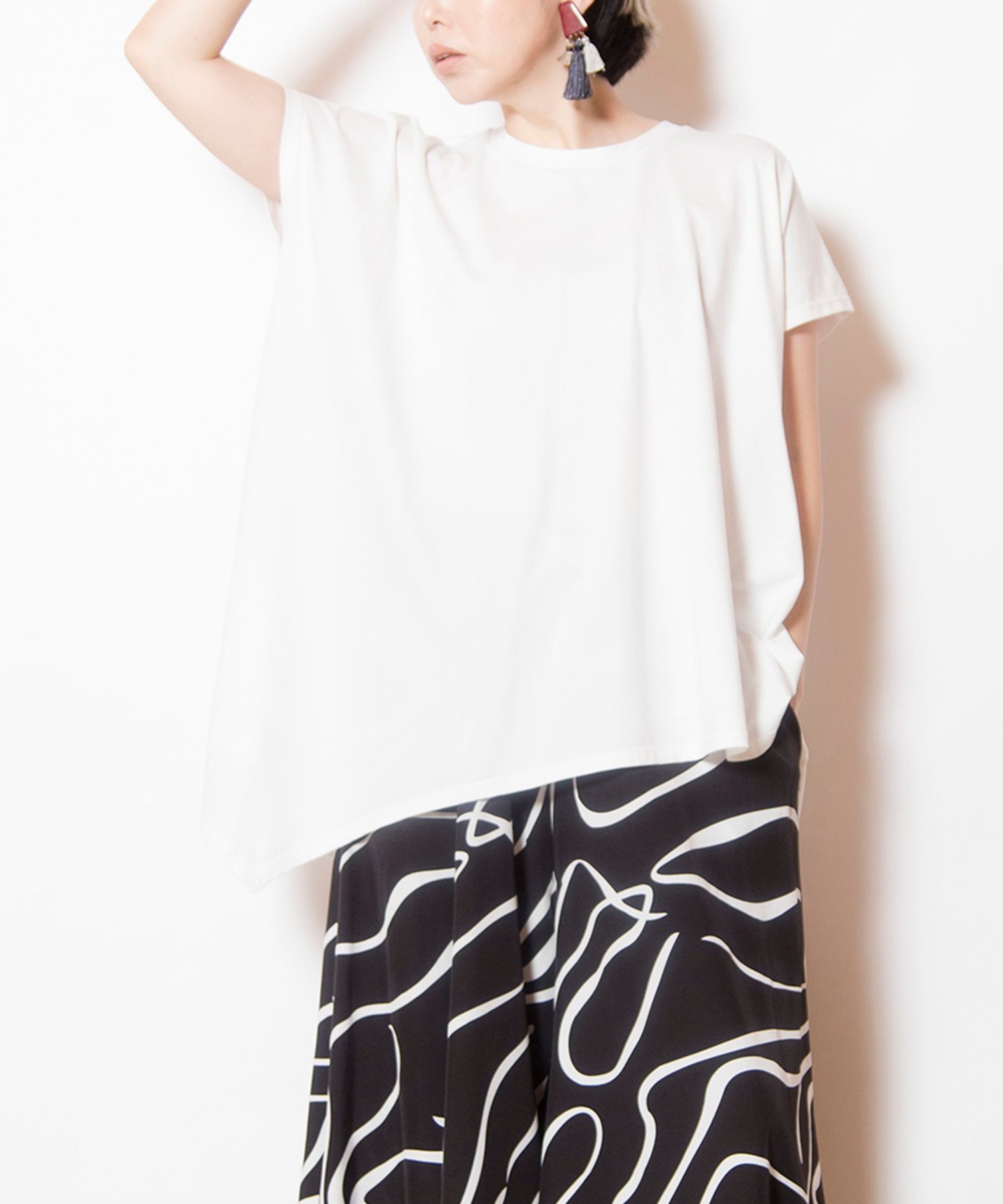 【オズモーシス/OSMOSIS】のフレアーTシャツ インテリア・キッズ・メンズ・レディースファッション・服の通販 founy(ファニー) 　ファッション　Fashion　レディースファッション　Fashion for Women　トップス・カットソー　Cut & Sew Tops　シャツ・ブラウス・オフィスカジュアル　Elegant Blouses & Button-Ups　ロングTシャツ・Tシャツ　Longline T-Shirts & Tees　カットソー　Cut and Sewn Top　再入荷　Restock / Back in Stock　夏　Summer　秋　Autumn　A/W・秋冬　Autumn/Winter　WHITE|ID: prp329100004801065 ipo3291000000035174055