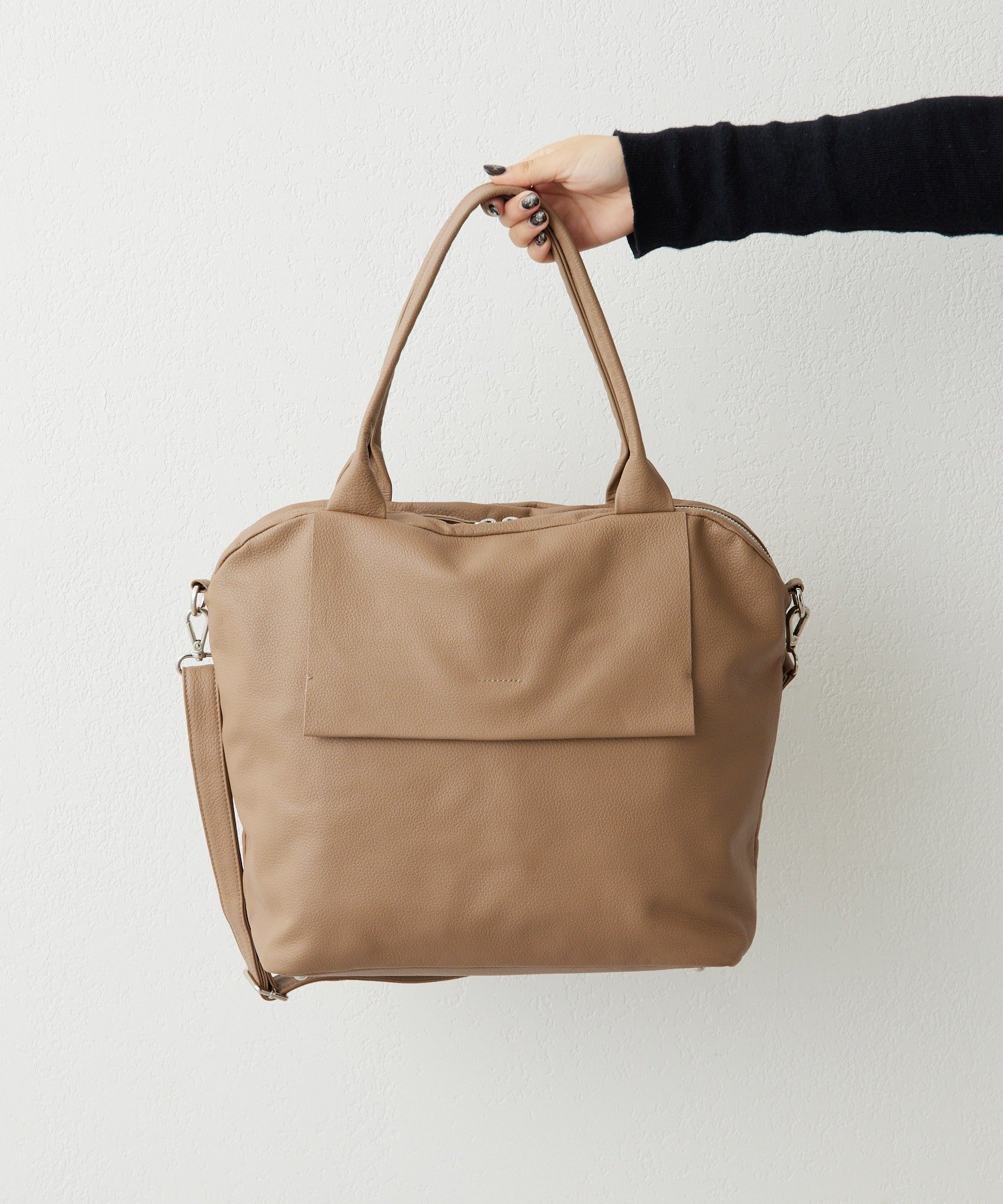 【イア パピヨネ/ear PAPILLONNER】の《通勤におすすめ!/A4サイズ対応》レザーフラップ2WAYバッグLサイズ インテリア・キッズ・メンズ・レディースファッション・服の通販 founy(ファニー) ファッション Fashion レディースファッション Fashion for Women オケージョン Occasion Wear ショルダー Shoulder, Shoulder Strap 人気 Popular, Best Seller フェミニン Feminine, Girly フォルム Silhouette, Form フラップ Flap, Flap Pocket ボストン Boston ポケット Pocket, Pocket Detail マグネット Magnet, Magnetic Closure おすすめ Recommended / Our Picks エレガント 上品 Elegant セレモニー Ceremony ビジネス 仕事 通勤 Business / Work / Commuting ブラウン|ID: prp329100004801092 ipo3291000000035085401