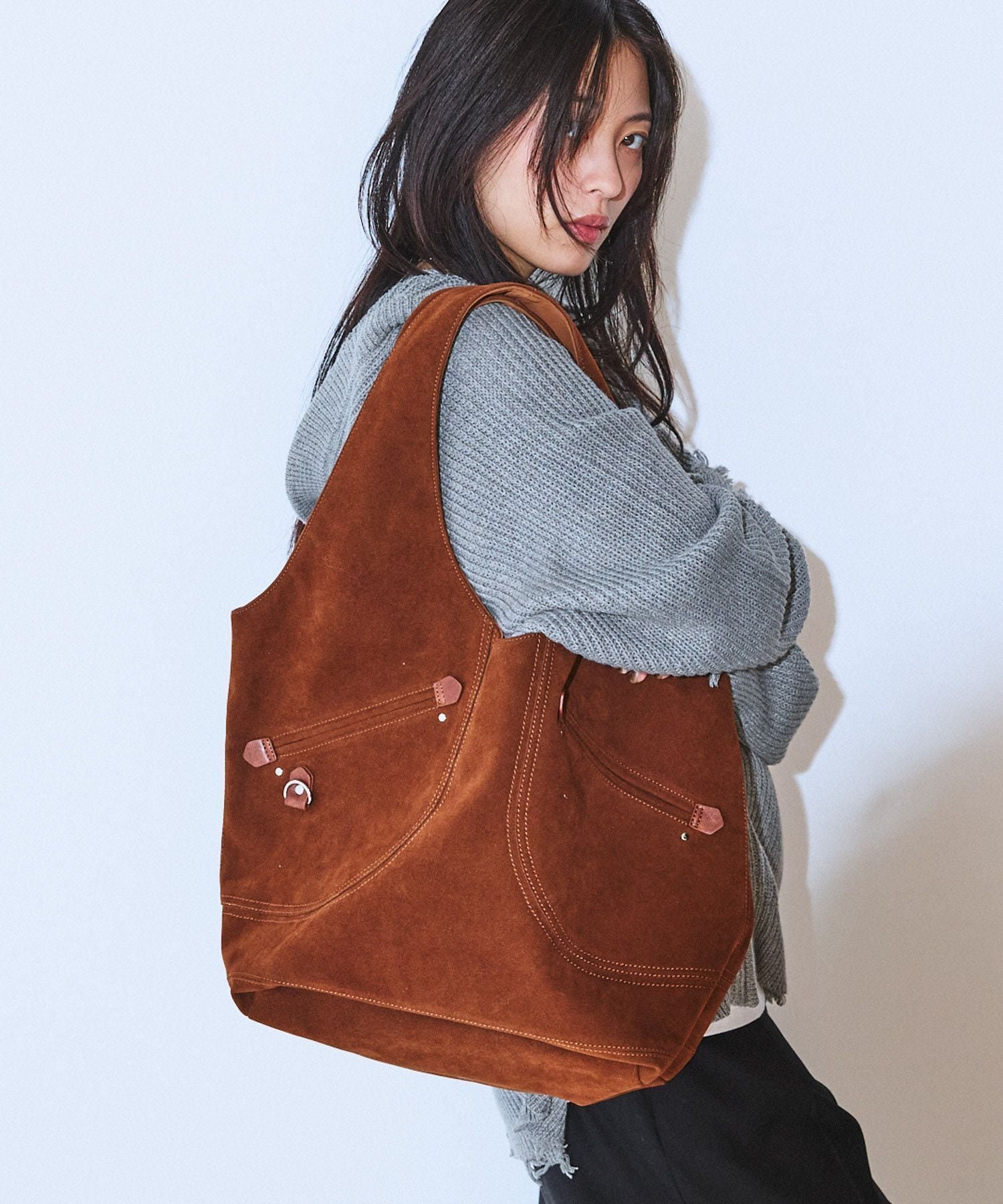 【ジーナシス/JEANASiS】のステッチフェイクスエードトート インテリア・キッズ・メンズ・レディースファッション・服の通販 founy(ファニー) 　ファッション　Fashion　レディースファッション　Fashion for Women　バッグ　Bags　おすすめ　Recommended / Our Picks　シンプル　Simple, Minimal　ジャケット　Jacket, Outerwear　デニム　Denim, Jeans Material　ポケット　Pocket, Pocket Detail　ヴィンテージ　Vintage Style　A/W・秋冬　Autumn/Winter　ビジネス 仕事 通勤　Business / Work / Commuting　ブラウン|ID: prp329100004801113 ipo3291000000034833964