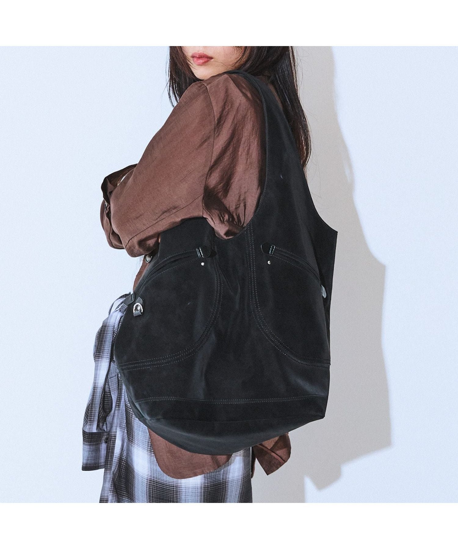 【ジーナシス/JEANASiS】のステッチフェイクスエードトート インテリア・キッズ・メンズ・レディースファッション・服の通販 founy(ファニー) 　ファッション　Fashion　レディースファッション　Fashion for Women　バッグ　Bags　おすすめ　Recommended / Our Picks　シンプル　Simple, Minimal　ジャケット　Jacket, Outerwear　デニム　Denim, Jeans Material　ポケット　Pocket, Pocket Detail　ヴィンテージ　Vintage Style　A/W・秋冬　Autumn/Winter　ビジネス 仕事 通勤　Business / Work / Commuting　ブラック|ID: prp329100004801113 ipo3291000000034833965