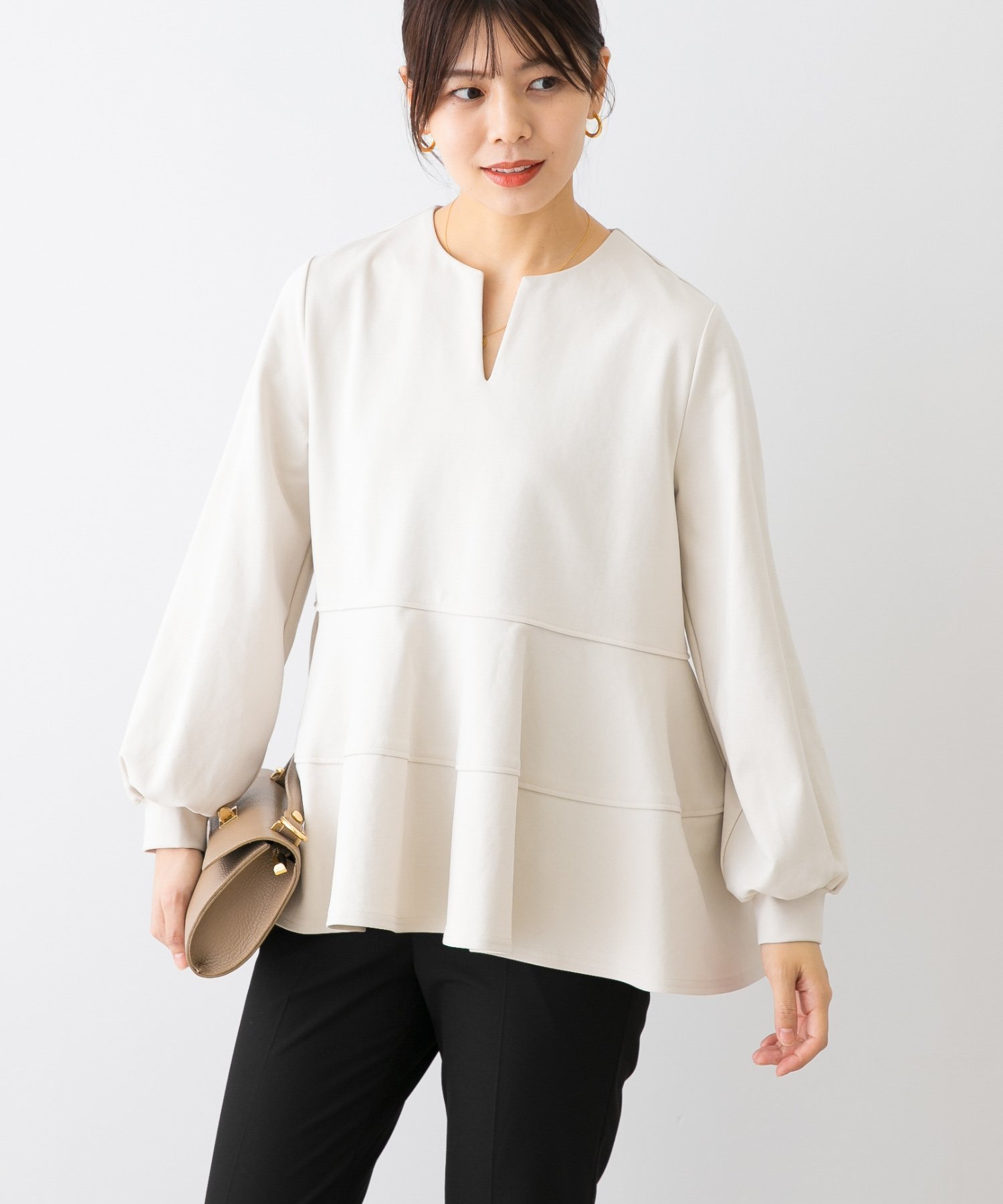 【アーバンリサーチ ロッソ/URBAN RESEARCH ROSSO】のF by ROSSO ペプラムカットプルオーバー 人気、トレンドファッション・服の通販 founy(ファニー) 　ファッション　Fashion　レディースファッション　Fashion for Women　トップス・カットソー　Cut & Sew Tops　カジュアルプルオーバー・ニットトップス　Pullovers & Knit Tops / Casual Pullovers　2025年　2025　2025-2026秋冬・A/W　Autumn/Winter 2025–26 AW25–26　冬　Winter / This Winter　スキッパー　Skipper, Open Collar　スタイリッシュ　Stylish, Fashionable　タイトスカート　Pencil Skirt, Tight Skirt　フェミニン　Feminine, Girly　フォーマル　Formal, Dressy　ペプラム　Peplum, Flared Hem　エレガント 上品　Elegant　A/W・秋冬　Autumn/Winter　 other-1|ID: prp329100004801222 ipo3291000000035030716