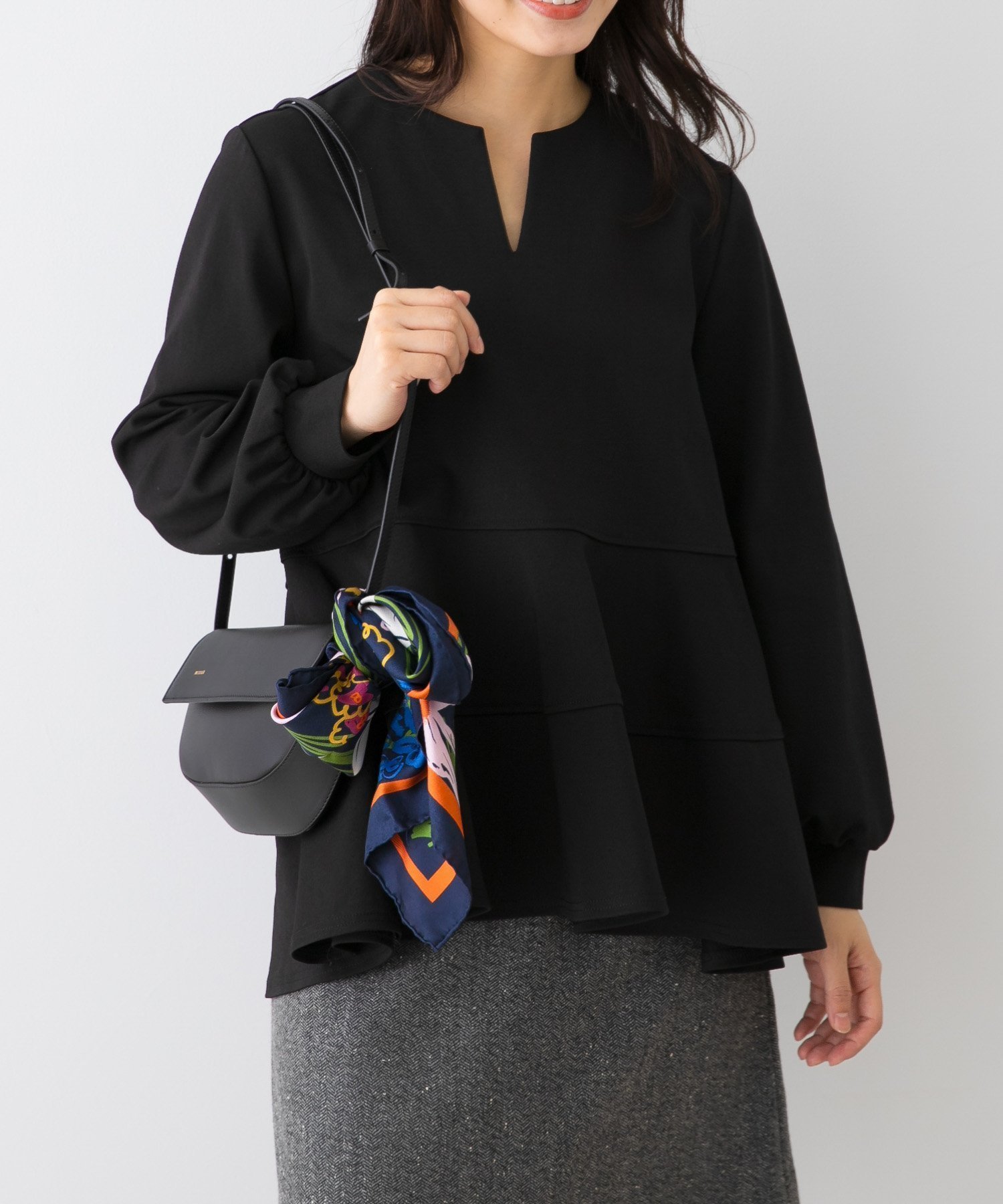 【アーバンリサーチ ロッソ/URBAN RESEARCH ROSSO】のF by ROSSO ペプラムカットプルオーバー インテリア・キッズ・メンズ・レディースファッション・服の通販 founy(ファニー) 　ファッション　Fashion　レディースファッション　Fashion for Women　トップス・カットソー　Cut & Sew Tops　カジュアルプルオーバー・ニットトップス　Pullovers & Knit Tops / Casual Pullovers　2025年　2025　2025-2026秋冬・A/W　Autumn/Winter 2025–26 AW25–26　冬　Winter / This Winter　スキッパー　Skipper, Open Collar　スタイリッシュ　Stylish, Fashionable　タイトスカート　Pencil Skirt, Tight Skirt　フェミニン　Feminine, Girly　フォーマル　Formal, Dressy　ペプラム　Peplum, Flared Hem　エレガント 上品　Elegant　A/W・秋冬　Autumn/Winter　BLACK|ID: prp329100004801222 ipo3291000000035030719