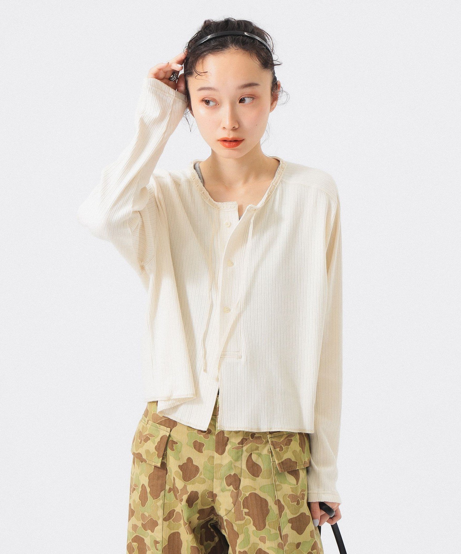 【ビームス ウイメン/BEAMS】のヘンリーネック レース カーディガン インテリア・キッズ・メンズ・レディースファッション・服の通販 founy(ファニー) ファッション Fashion レディースファッション Fashion for Women トップス・カットソー Cut & Sew Tops カーディガン・羽織り Layered Style Cardigans アンダー Underwear Essentials ウェーブ Wavy Pattern カーディガン Cardigan, Knitwear サロペット Overalls, Salopette ジャカード/ジャガード Jacquard, Woven Pattern 透かし Cut-Out, Lacework タンク Tank Top, Sleeveless Top バランス Balance, Style Balance フェミニン Feminine, Girly フレア Flare, Flared フロント Front, Front Design メッシュ Mesh, Net Fabric レース Lace, Lace Fabric ワイド Wide, Wide Fit おすすめ Recommended / Our Picks IVORY|ID: prp329100004801230 ipo3291000000034834814