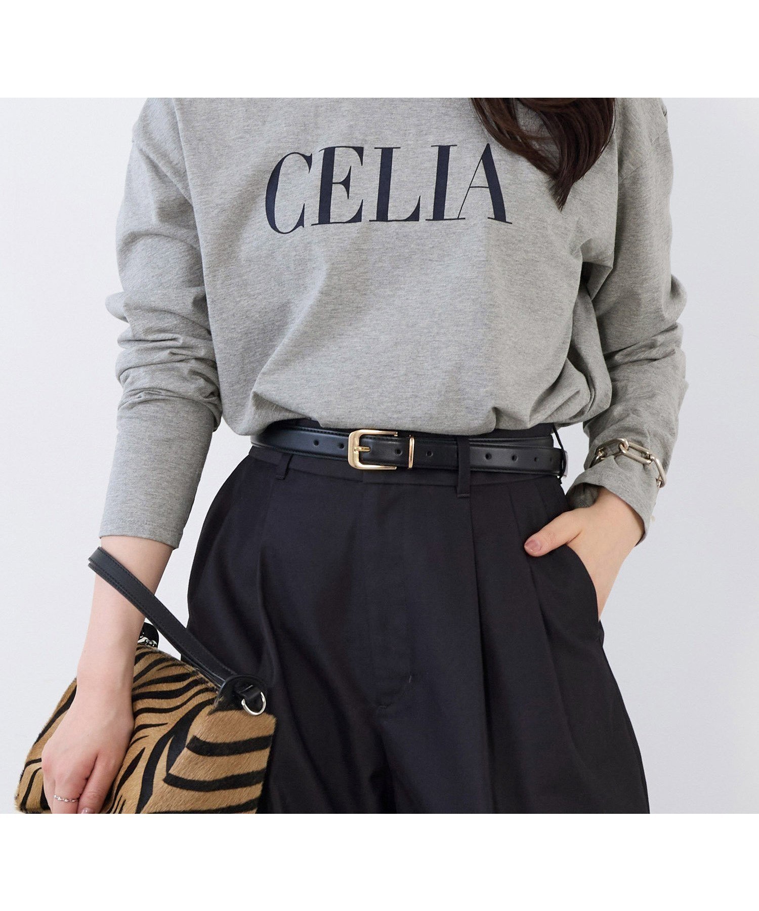 【マイカ ディール/MICA & DEAL】のCELIA ロゴロングT-shirt インテリア・キッズ・メンズ・レディースファッション・服の通販 founy(ファニー) 　ファッション　Fashion　レディースファッション　Fashion for Women　トップス・カットソー　Cut & Sew Tops　シャツ・ブラウス・オフィスカジュアル　Elegant Blouses & Button-Ups　ロングTシャツ・Tシャツ　Longline T-Shirts & Tees　インナー　Innerwear　カットソー　Cut and Sewn Top　カーディガン　Cardigan, Knitwear　シルク　Silk, 100% Silk　ネックレス　Necklace, Pendant Necklace　人気　Popular, Best Seller　パール　Pearl, Pearl Accent　フランス　France, French　プリント　Print, Printed Pattern　ロング　Long, Long-Length　GRAY|ID: prp329100004801329 ipo3291000000034960441