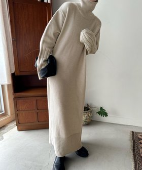 【セレクトモカ/SELECT MOCA】の【人気インフルエンサーコラボbySON】フィンガータートルニットロングワンピース 人気、トレンドファッション・服の通販 founy(ファニー) ファッション Fashion レディースファッション Fashion for Women ワンピース Dresses シューズ Shoes, Footwear シンプル Simple, Minimal スニーカー Sneakers, Trainers タートル Turtleneck, Turtle Collar 人気 Popular, Best Seller バレエ Ballet, Ballet Style ボックス Boxy, Box Shape リラックス Relax, Relaxed Fit ルーズ Loose, Oversized ロング Long, Long-Length おすすめ Recommended / Our Picks |ID:prp329100004801581