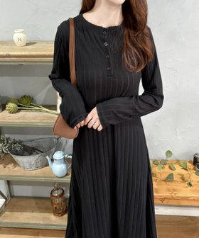 【アミュレット/Amulet】の【Amulet】リブニットリラクシーロングワンピース 人気、トレンドファッション・服の通販 founy(ファニー) ファッション Fashion レディースファッション Fashion for Women ワンピース Dresses カーディガン Cardigan, Knitwear ショート Short, Short Length シンプル Simple, Minimal スニーカー Sneakers, Trainers フィット Fit, Slim Fit リブニット Rib Knit, Ribbed Knit リラックス Relax, Relaxed Fit エレガント 上品 Elegant |ID:prp329100004801760