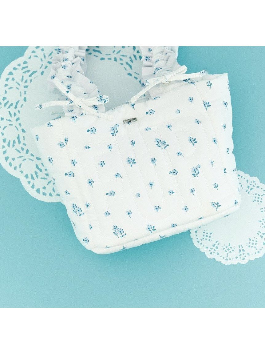 【ファーファー/FURFUR】の【限定カラー】ロゴパデッドトートバッグ インテリア・キッズ・メンズ・レディースファッション・服の通販 founy(ファニー) 　ファッション　Fashion　レディースファッション　Fashion for Women　バッグ　Bags　キルティング　Quilted, Quilting　クッション　Cushion, Throw Pillow　スマート　Smart, Elegant　ポケット　Pocket, Pocket Detail　WHT[001]|ID: prp329100004801843 ipo3291000000034839022