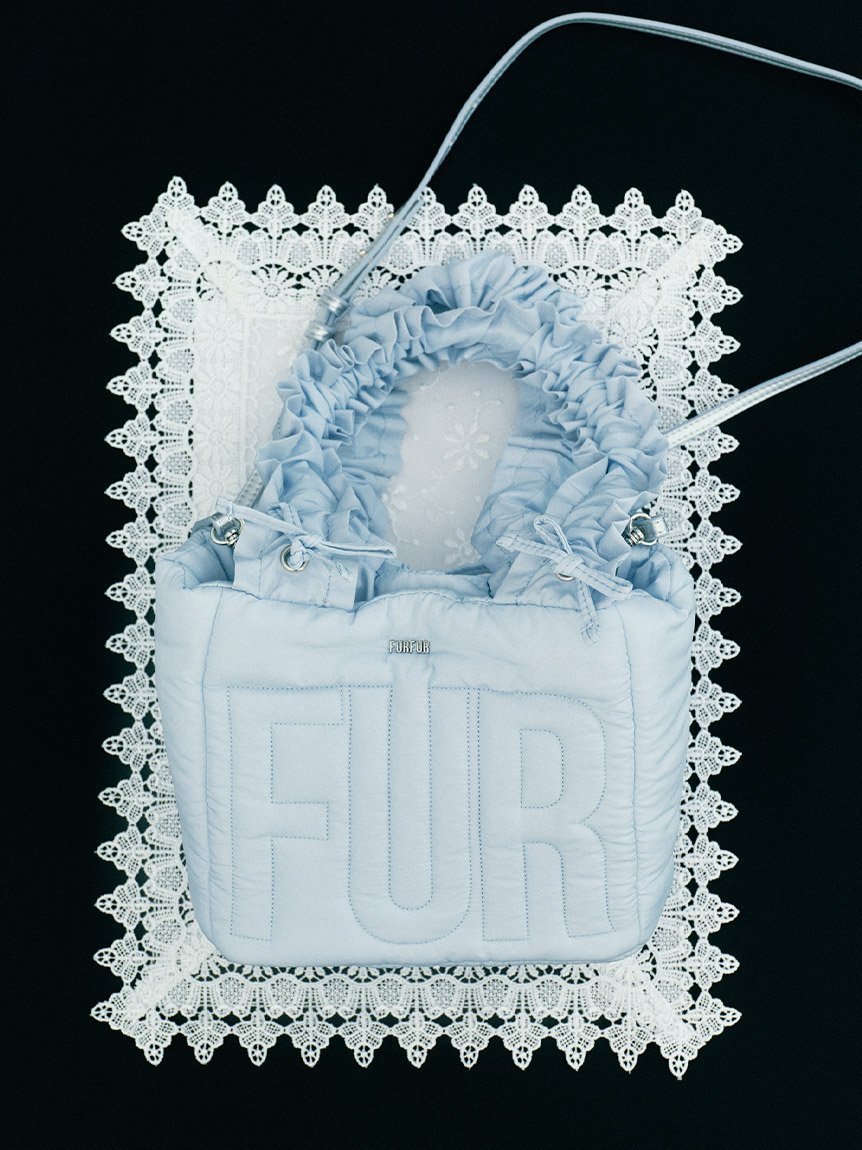 【ファーファー/FURFUR】の【限定カラー】ロゴパデッドトートバッグ インテリア・キッズ・メンズ・レディースファッション・服の通販 founy(ファニー) 　ファッション　Fashion　レディースファッション　Fashion for Women　バッグ　Bags　キルティング　Quilted, Quilting　クッション　Cushion, Throw Pillow　スマート　Smart, Elegant　ポケット　Pocket, Pocket Detail　SAX[083]|ID: prp329100004801843 ipo3291000000034839029