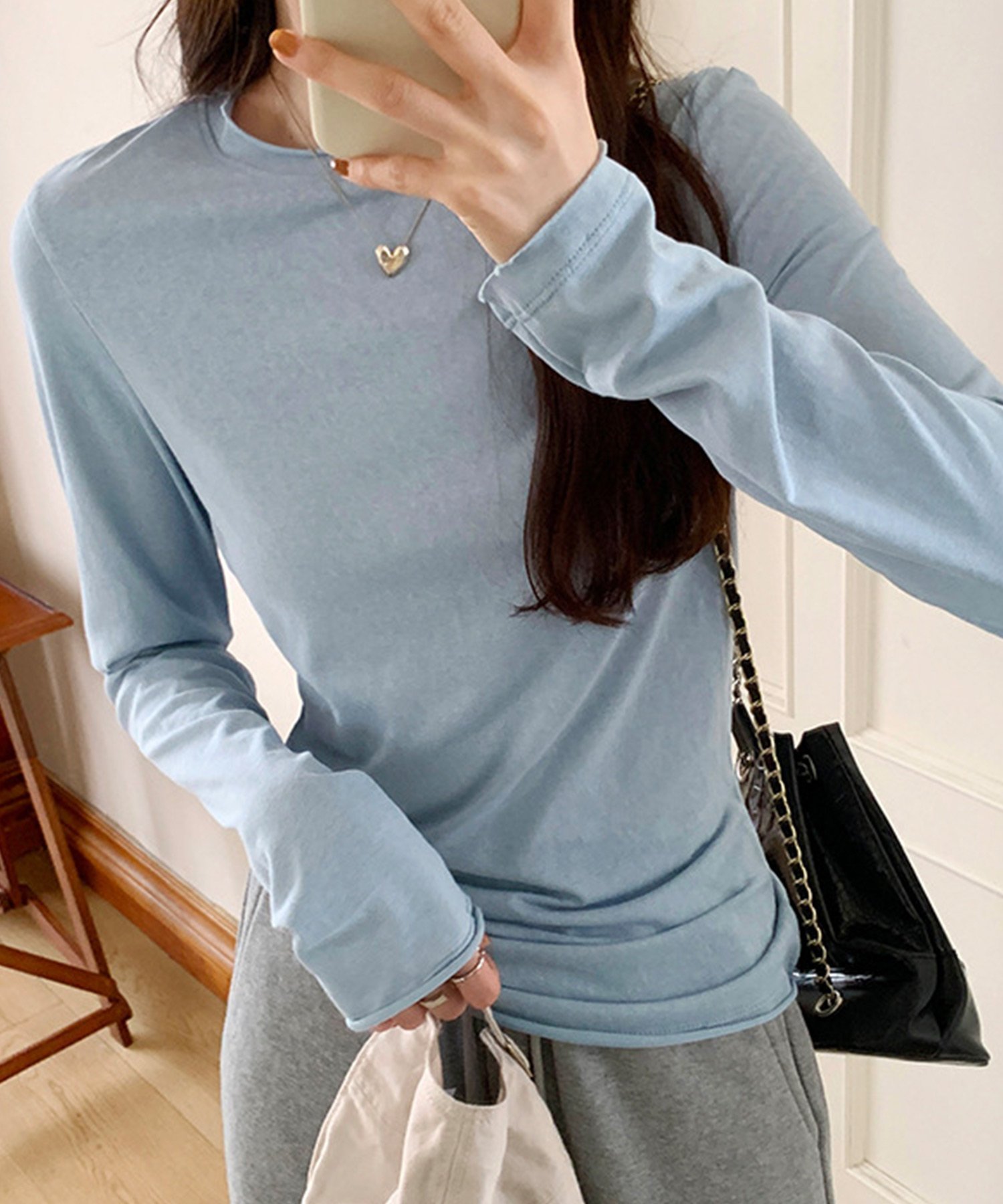 【アミュレット/Amulet】の【Dewlily】ナチュラルフィット長袖カットソー インテリア・キッズ・メンズ・レディースファッション・服の通販 founy(ファニー) ファッション Fashion レディースファッション Fashion for Women トップス・カットソー Cut & Sew Tops カットソー・ベーシックTシャツ Cut-and-Sewn Tops / Stretch Tees & Basics アクセサリー Fashion Accessories インナー Innerwear カットソー Cut and Sewn Top キャップ Cap, Baseball Cap シンプル Simple, Minimal ジャケット Jacket, Outerwear スポーティ Sporty, Casual Athletic スラックス Slacks, Dress Pants デニム Denim, Jeans Material ネックレス Necklace, Pendant Necklace 長袖 Long Sleeve, Full Sleeve フィット Fit, Slim Fit フェミニン Feminine, Girly 無地 Plain, Solid Color ロング Long, Long-Length エレガント 上品 Elegant ブルー|ID: prp329100004801851 ipo3291000000034839061