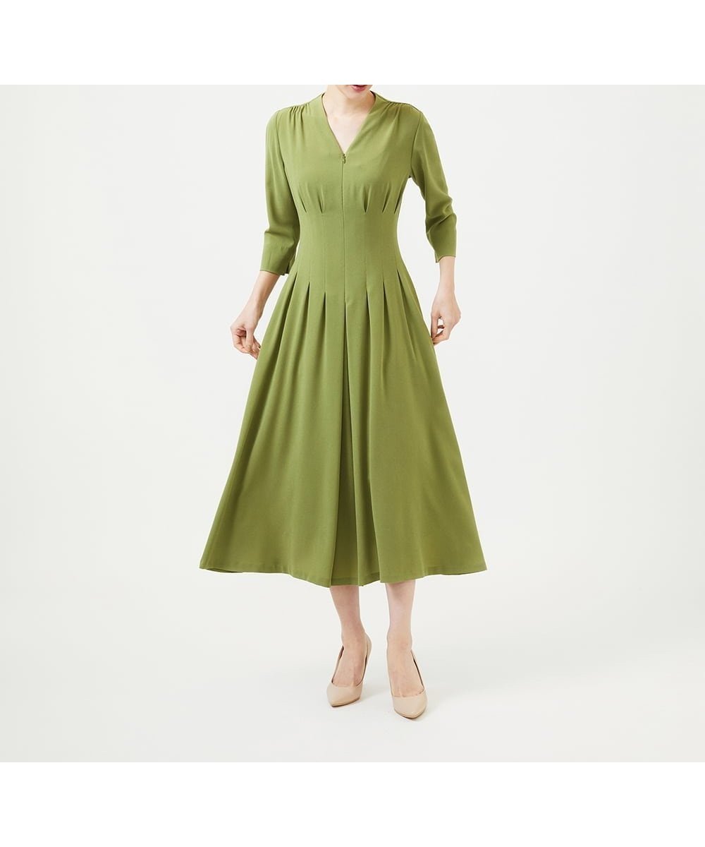【シビラ/SYBILLA】のタッキングデザインドレス(7分袖) インテリア・キッズ・メンズ・レディースファッション・服の通販 founy(ファニー) ファッション Fashion レディースファッション Fashion for Women トップス・カットソー Cut & Sew Tops ワンピース Dresses フォーマル・パーティードレス・結婚式用ドレス Elegant & Casual Dresses アンダー Underwear Essentials エレガント 上品 Elegant 春 Spring 秋 Autumn シェイプ Shape, Slim Fit シンプル Simple, Minimal とろみ Fluid, Flowy Fabric ドレス Dress, One-Piece ドレープ Drape, Draping Fabric フィット Fit, Slim Fit フォルム Silhouette, Form フレア Flare, Flared 冬 Winter / This Winter 夏 Summer グリーン|ID: prp329100004801879 ipo3291000000034839186