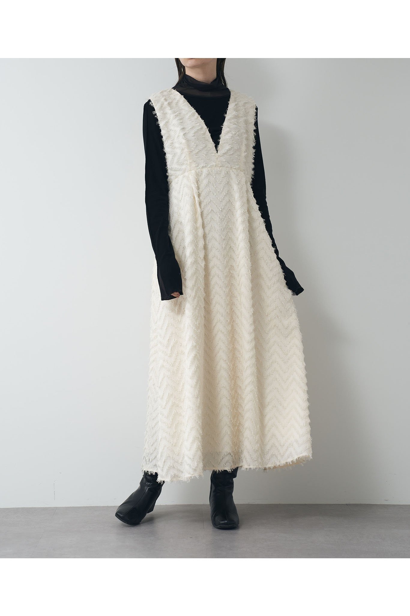 【リミュウ/Limue】のジャガードジャンパースカート インテリア・キッズ・メンズ・レディースファッション・服の通販 founy(ファニー) ファッション Fashion レディースファッション Fashion for Women スカート Skirts おすすめ Recommended / Our Picks インナー Innerwear ハイネック High Neck, Mock Neck フレア Flare, Flared フロント Front, Front Design エレガント 上品 Elegant アイボリー|ID: prp329100004801895 ipo3291000000034839296