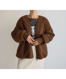 【ベイフロー/BAYFLOW】の異素材で楽しめる ボアリバーシブルブルゾン 人気、トレンドファッション・服の通販 founy(ファニー) ファッション Fashion レディースファッション Fashion for Women アウター Coat / Outerwear Collection ブルゾンジャケット・スポーティアウター Blouson Jackets おすすめ Recommended / Our Picks キルト Quilt, Quilted Fabric ギャザー Gathered, Ruffled ブルゾン Blouson, Bomber Jacket リバーシブル Reversible, Two-Sided |ID:prp329100004801962