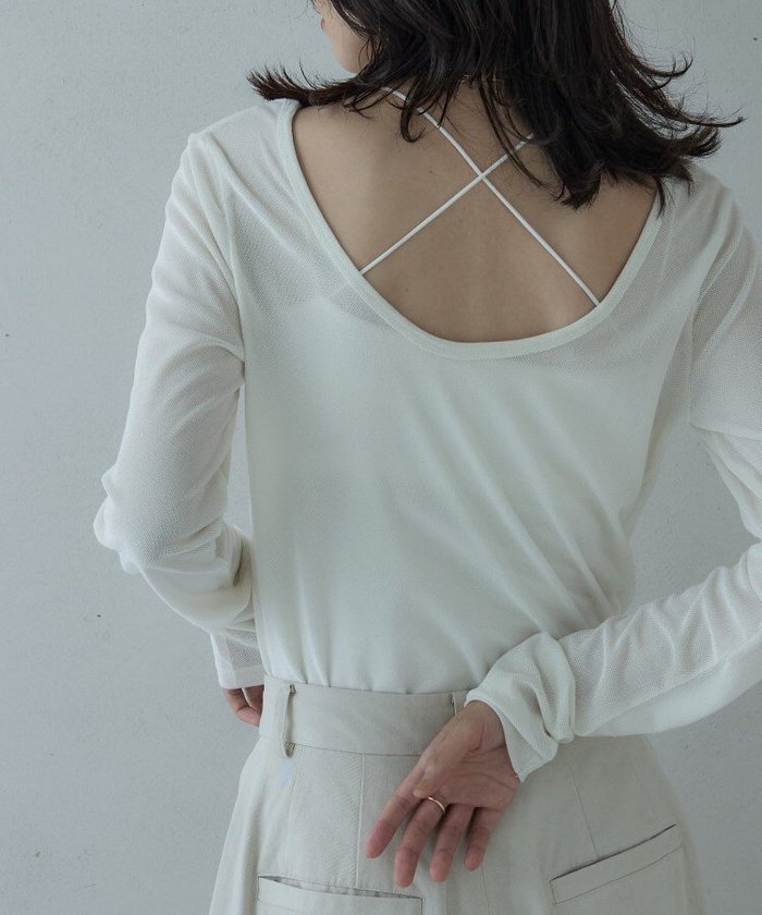 【インディヴィ/INDIVI】のバックカットアウトベロアカットソー インテリア・キッズ・メンズ・レディースファッション・服の通販 founy(ファニー) https://founy.com/ ファッション Fashion レディースファッション Fashion for Women トップス・カットソー Cut & Sew Tops カットソー・ベーシックTシャツ Cut-and-Sewn Tops / Stretch Tees & Basics ベロアトップス Velour Tops / Velvet-Look Items アクセサリー Fashion Accessories シンプル Simple, Minimal ストレッチ Stretch, Stretchy Fabric ベロア Velour, Soft Velvet ラウンド Round, Round Neck |ID: prp329100004802075 ipo3291000000034840456