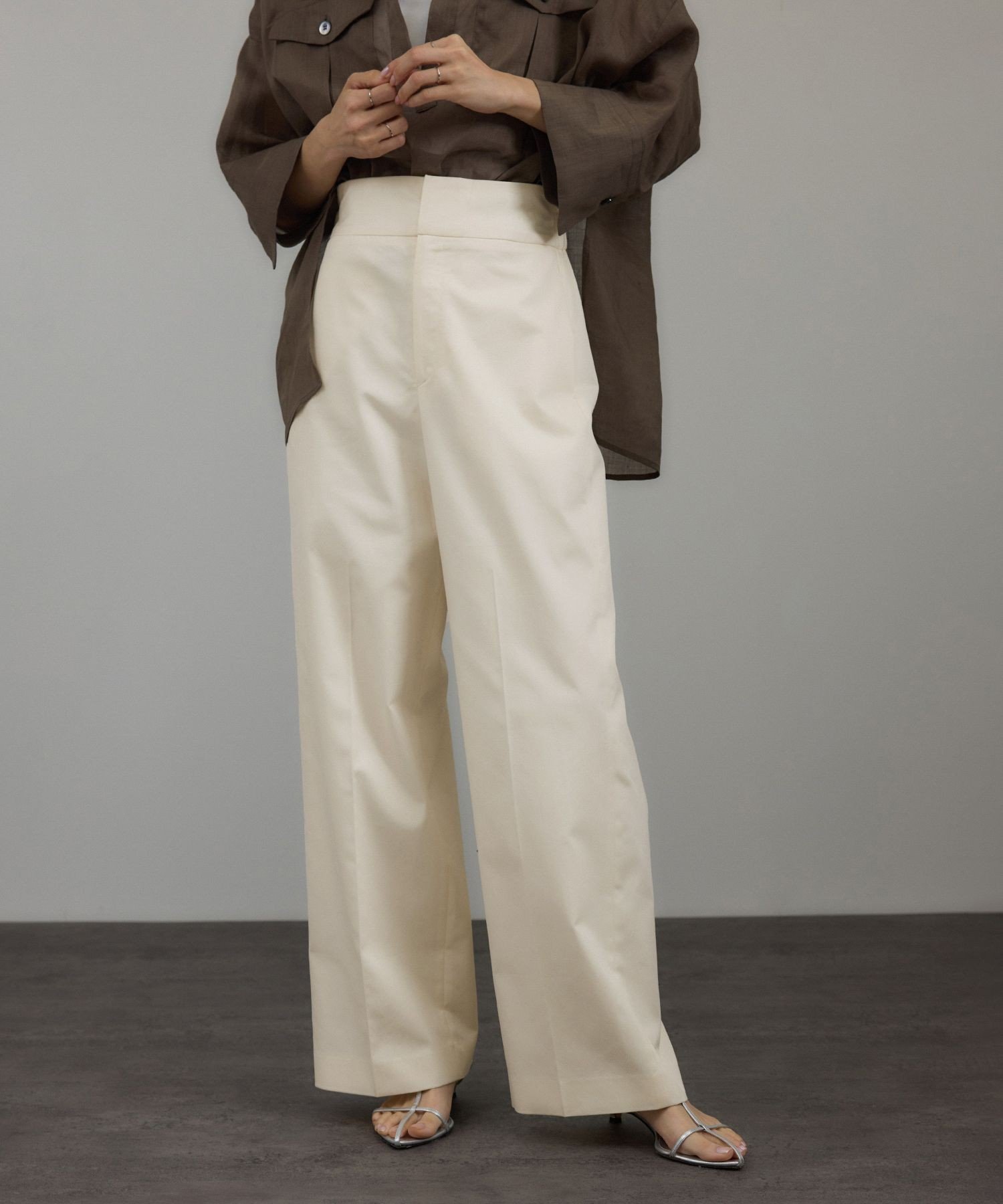 【サロン アダム エ ロペ/SALON adam et rope'】のコットンライクスタイルアップパンツ インテリア・キッズ・メンズ・レディースファッション・服の通販 founy(ファニー) ファッション Fashion レディースファッション Fashion for Women パンツ Pants & Trousers クロップド Cropped, Short Length 吸水 Absorbent, Quick-Dry ショート Short, Short Length ストレッチ Stretch, Stretchy Fabric スニーカー Sneakers, Trainers センター Center, Center Line デニム Denim, Jeans Material 定番 Standard, Basic Item 人気 Popular, Best Seller フィット Fit, Slim Fit ポケット Pocket, Pocket Detail 無地 Plain, Solid Color リラックス Relax, Relaxed Fit ロング Long, Long-Length ビジネス 仕事 通勤 Business / Work / Commuting オフホワイト(15)|ID: prp329100004802205 ipo3291000000034841230