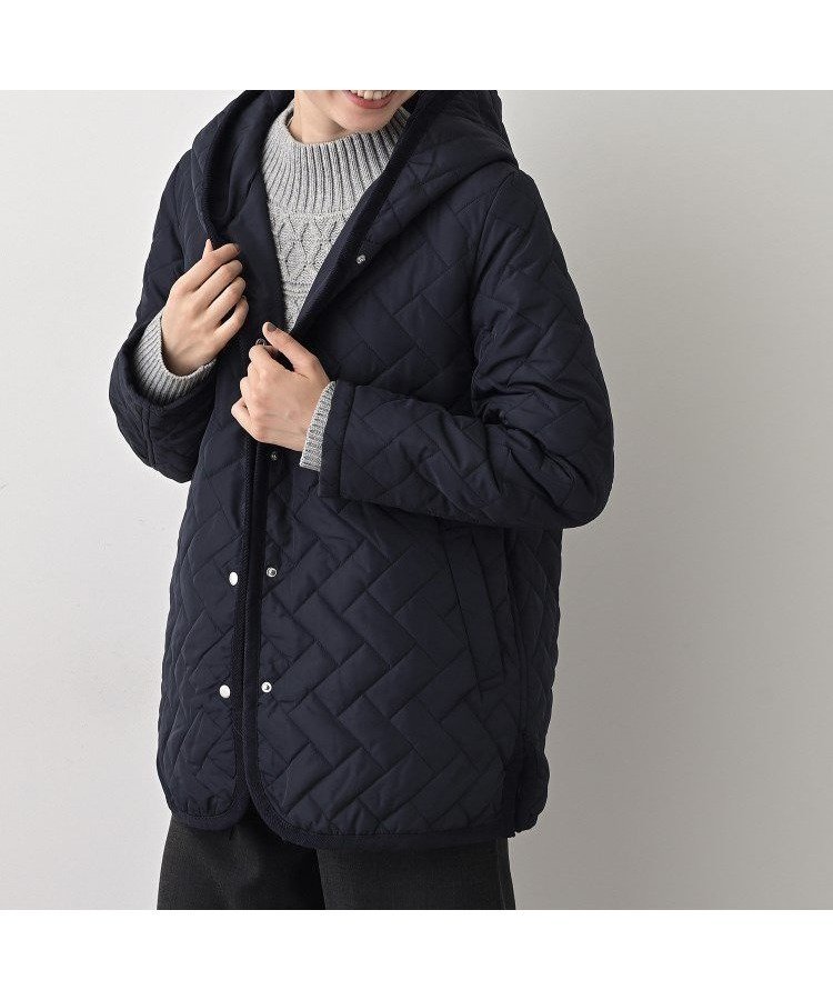 【デッサン/Dessin】のキルトフードジャケット インテリア・キッズ・メンズ・レディースファッション・服の通販 founy(ファニー) ファッション Fashion レディースファッション Fashion for Women アウター Coat / Outerwear Collection レディースジャケット・軽アウター Jackets キルト Quilt, Quilted Fabric シンプル Simple, Minimal スマート Smart, Elegant タフタ Taffeta, Structured Fabric フレア Flare, Flared ポケット Pocket, Pocket Detail ワイド Wide, Wide Fit ブルー|ID: prp329100004802275 ipo3291000000034841682